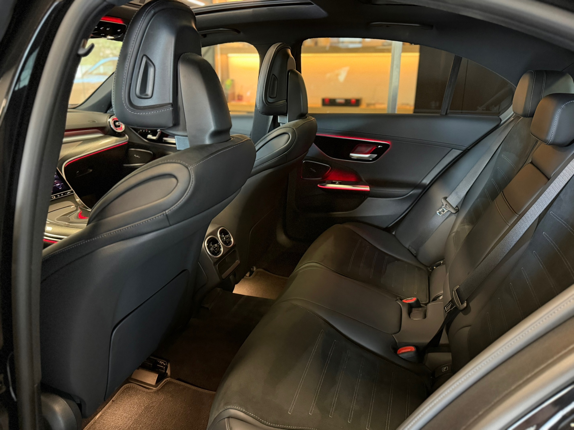 Foto van Mercedes-Benz C 300 E