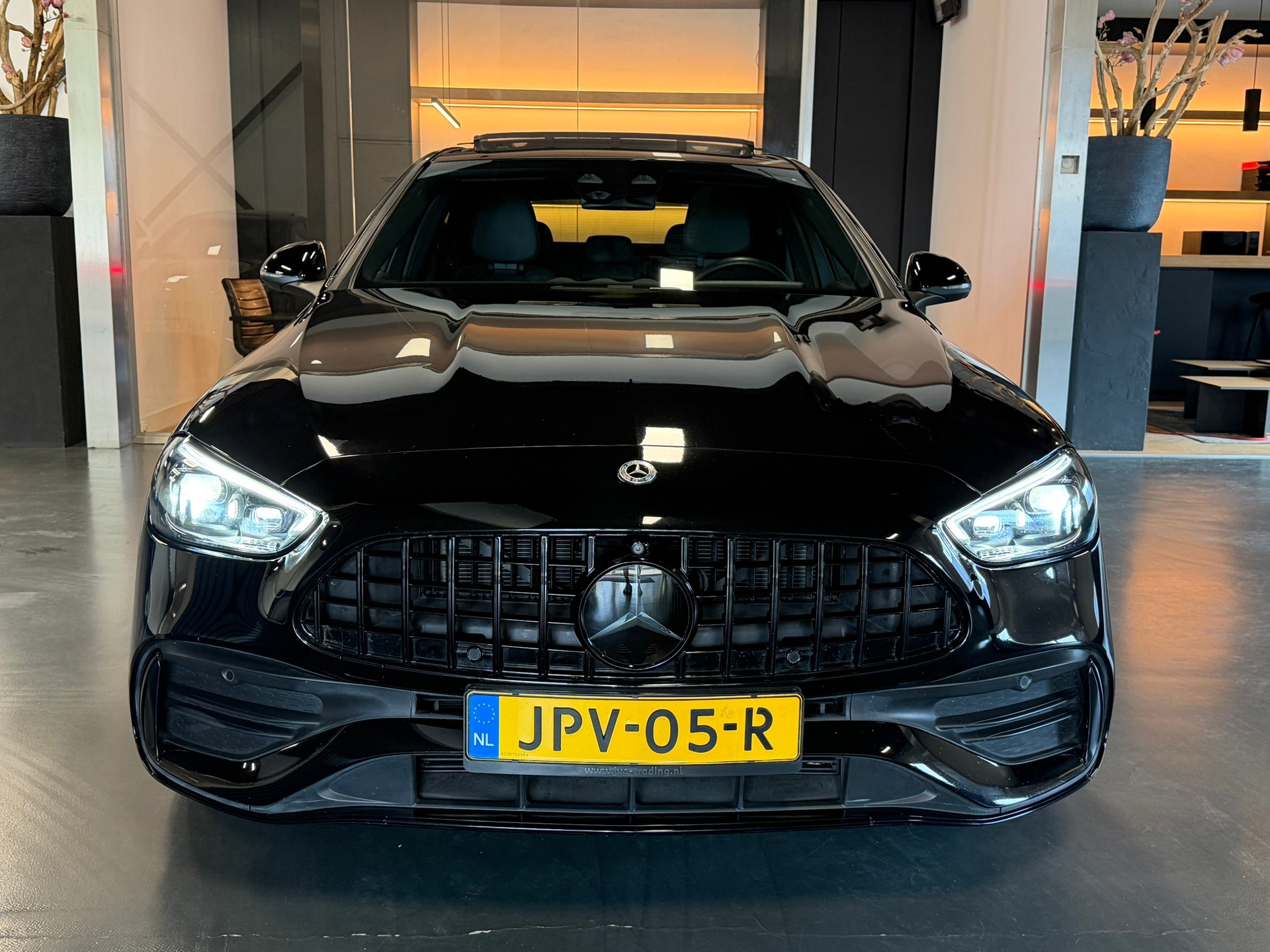 Foto van Mercedes-Benz C 300 E