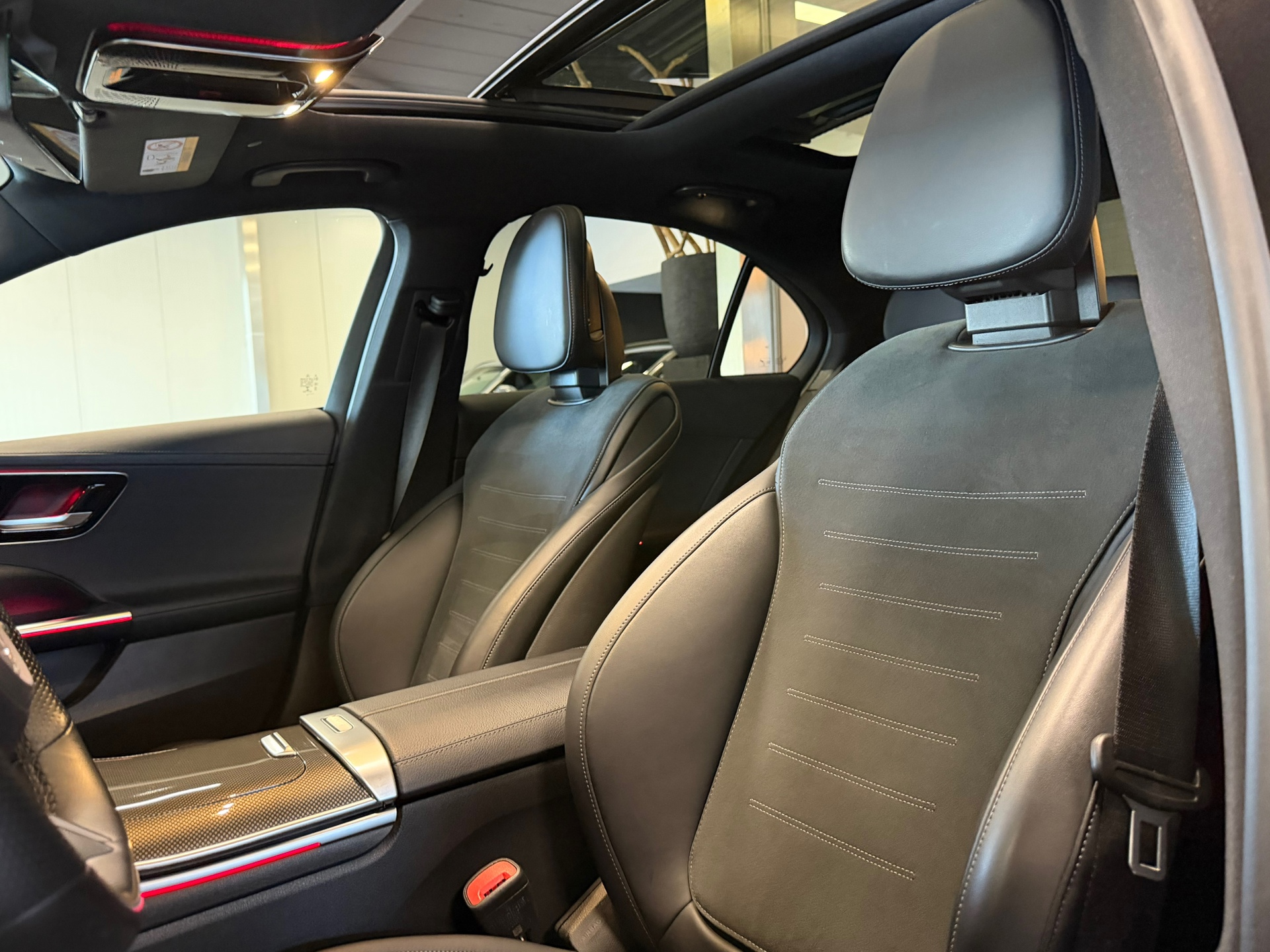 Foto van Mercedes-Benz C 300 E