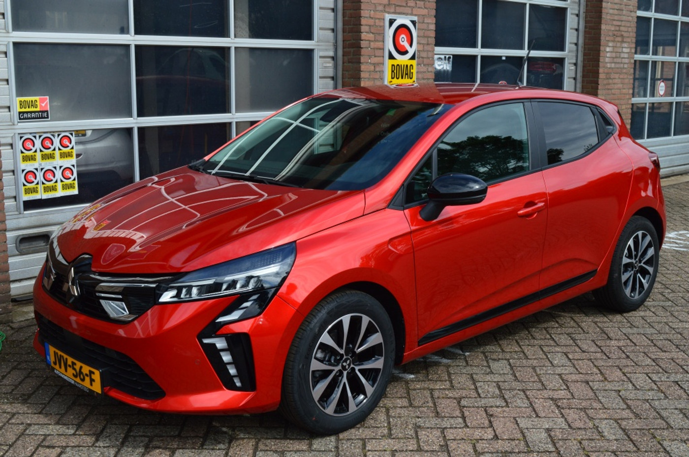 Mitsubishi Colt 1.0T MT Intense+, Pdc , Camera, Carplay 2024 - voorkant