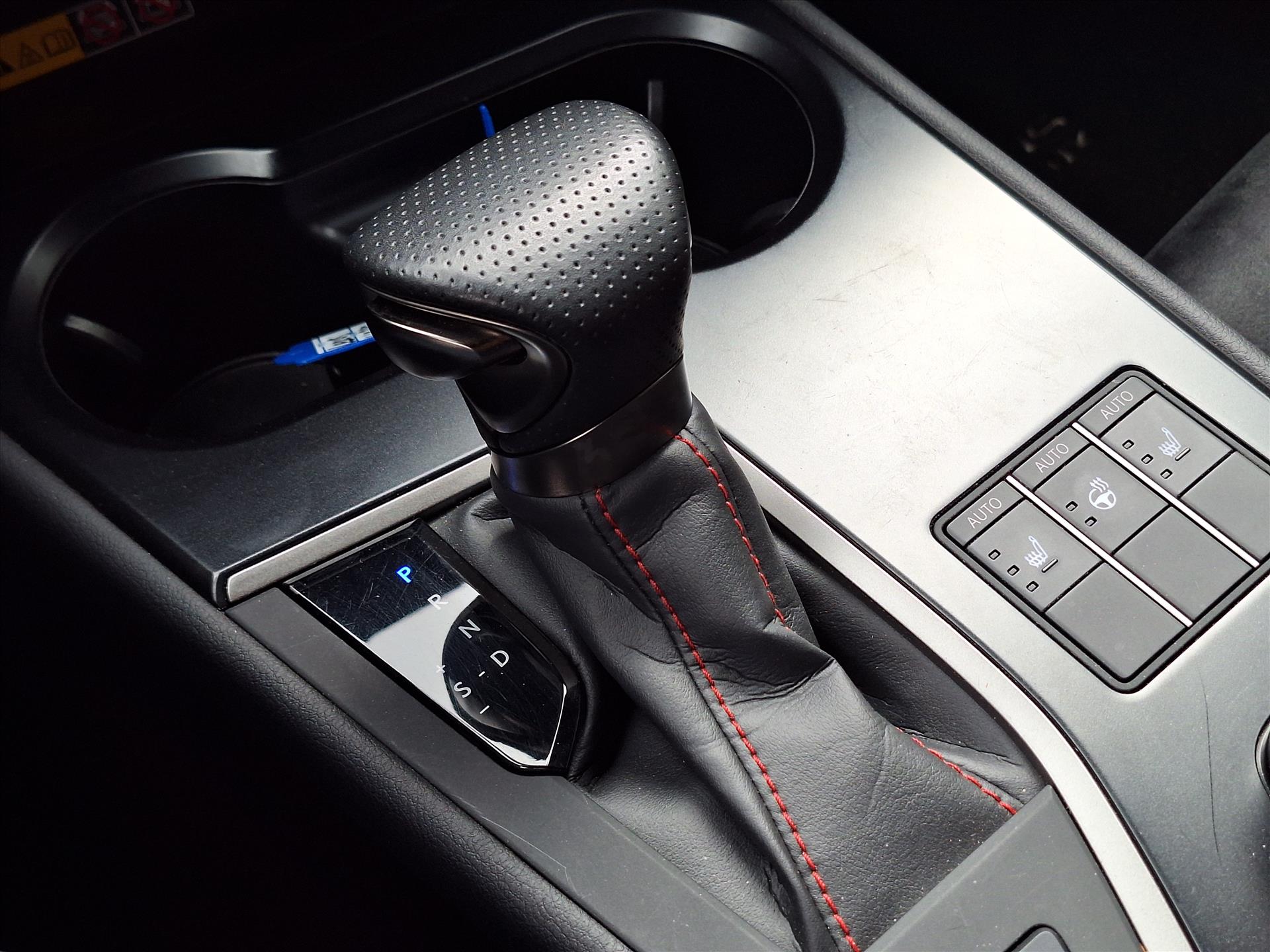 Foto van Lexus Lexus Ux250h