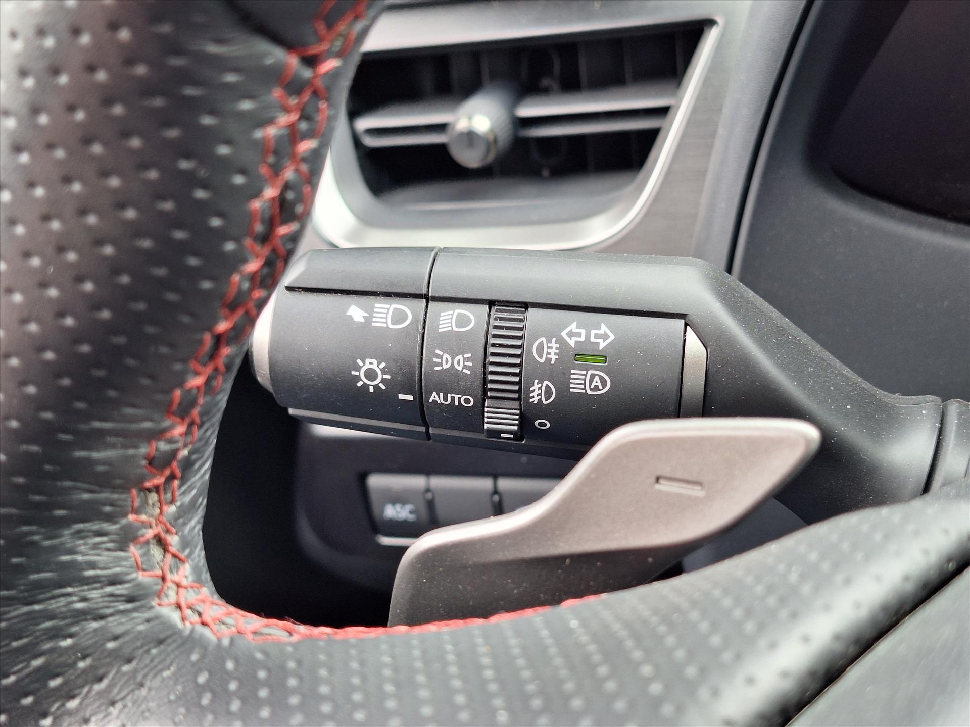 Foto van Lexus Lexus Ux250h