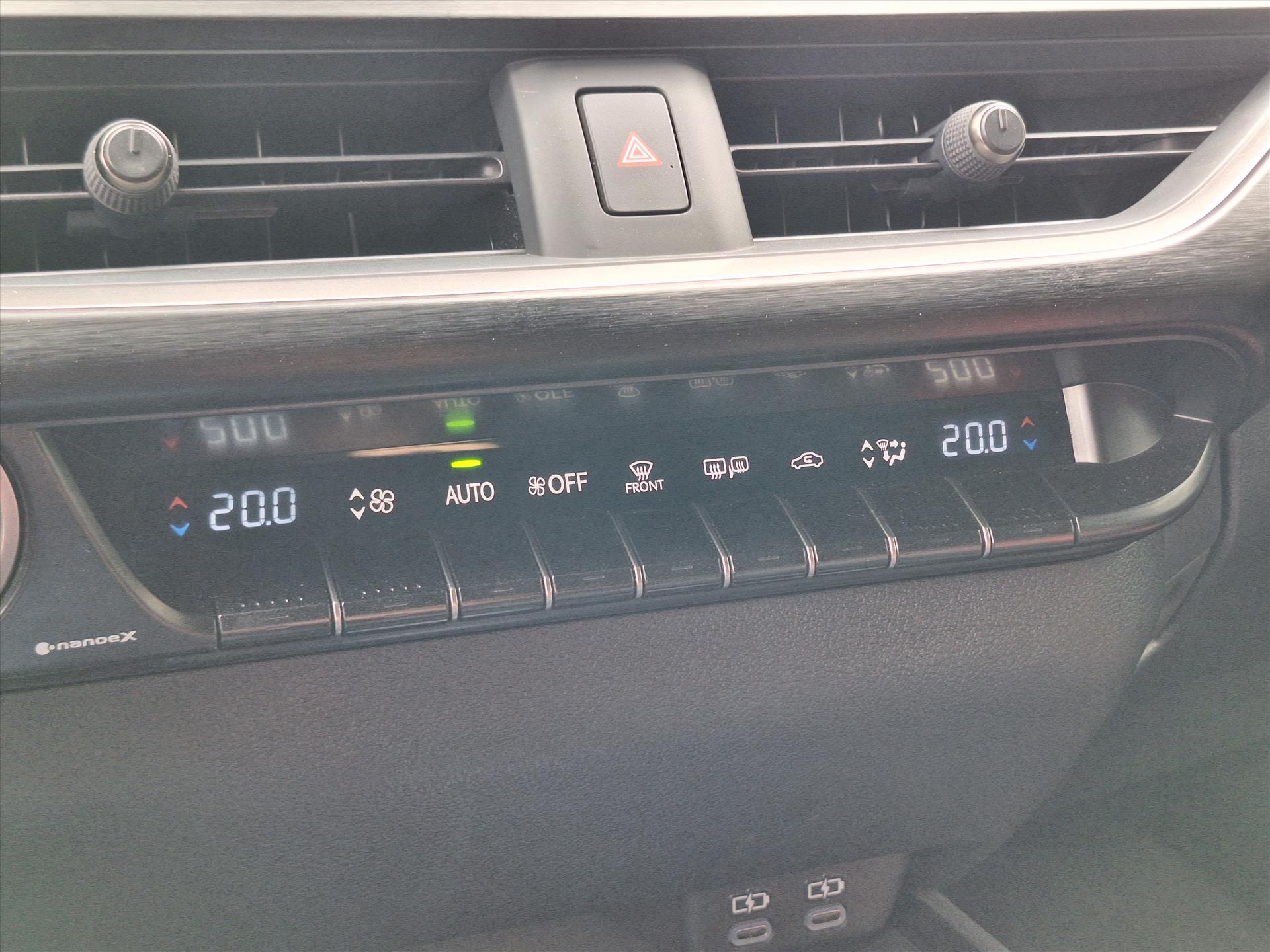 Foto van Lexus Lexus Ux250h