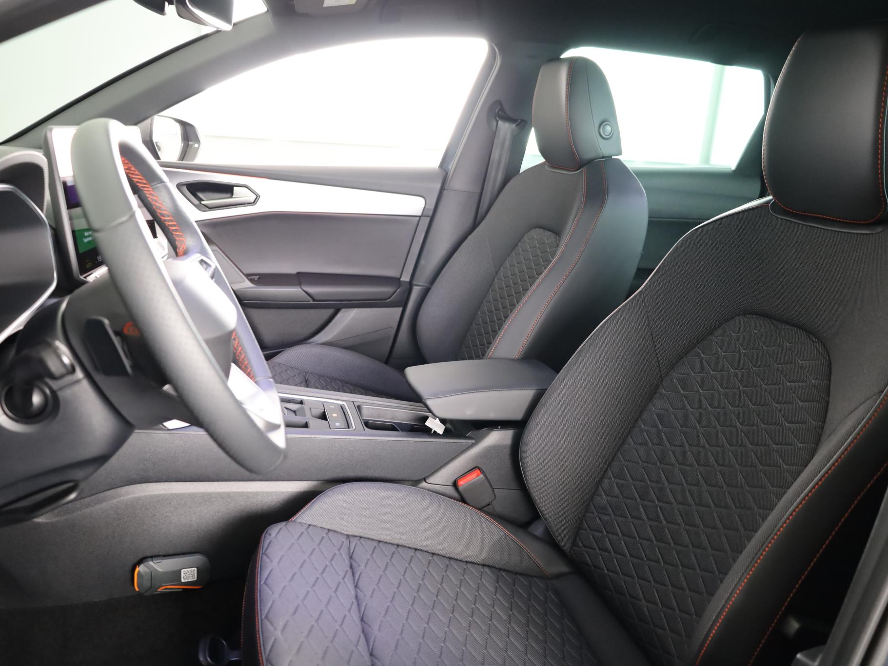 Foto van Seat Seat Leon SP E-hybrid150