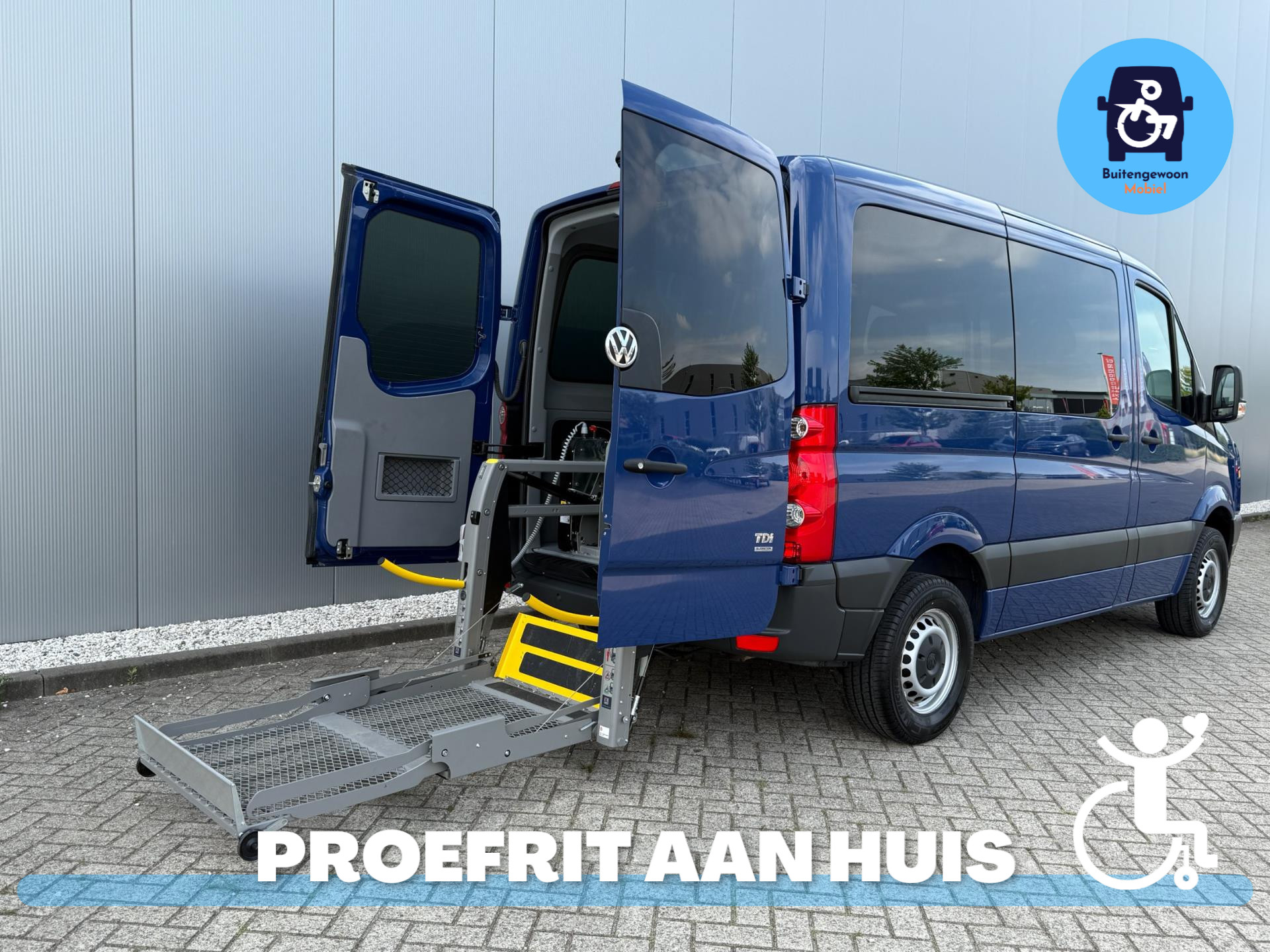 Volkswagen Crafter Rolstoelbus Airco (DEMO) 5900 km!! 2015 - voorkant