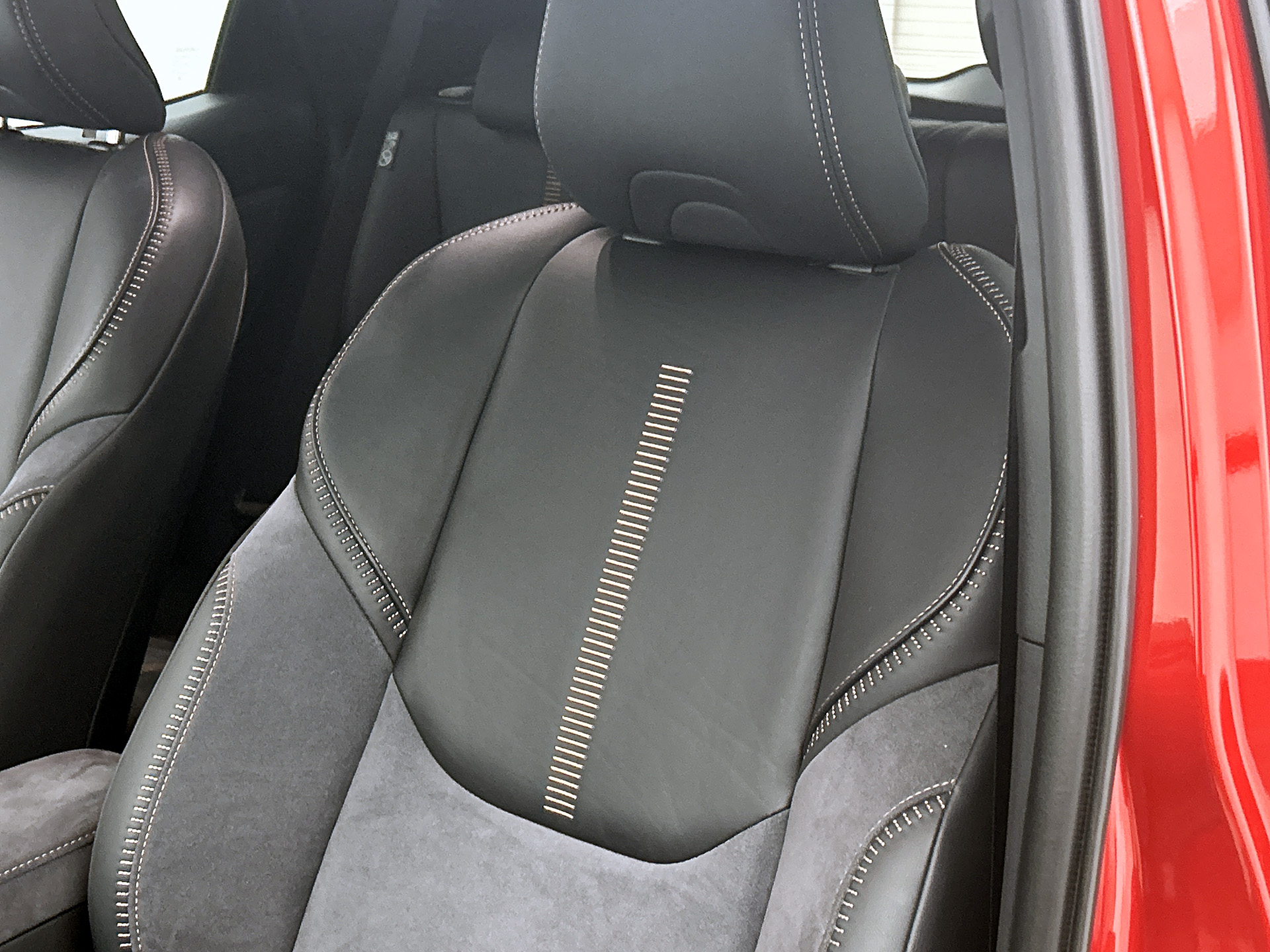 Foto van Lexus Lexus LBX
