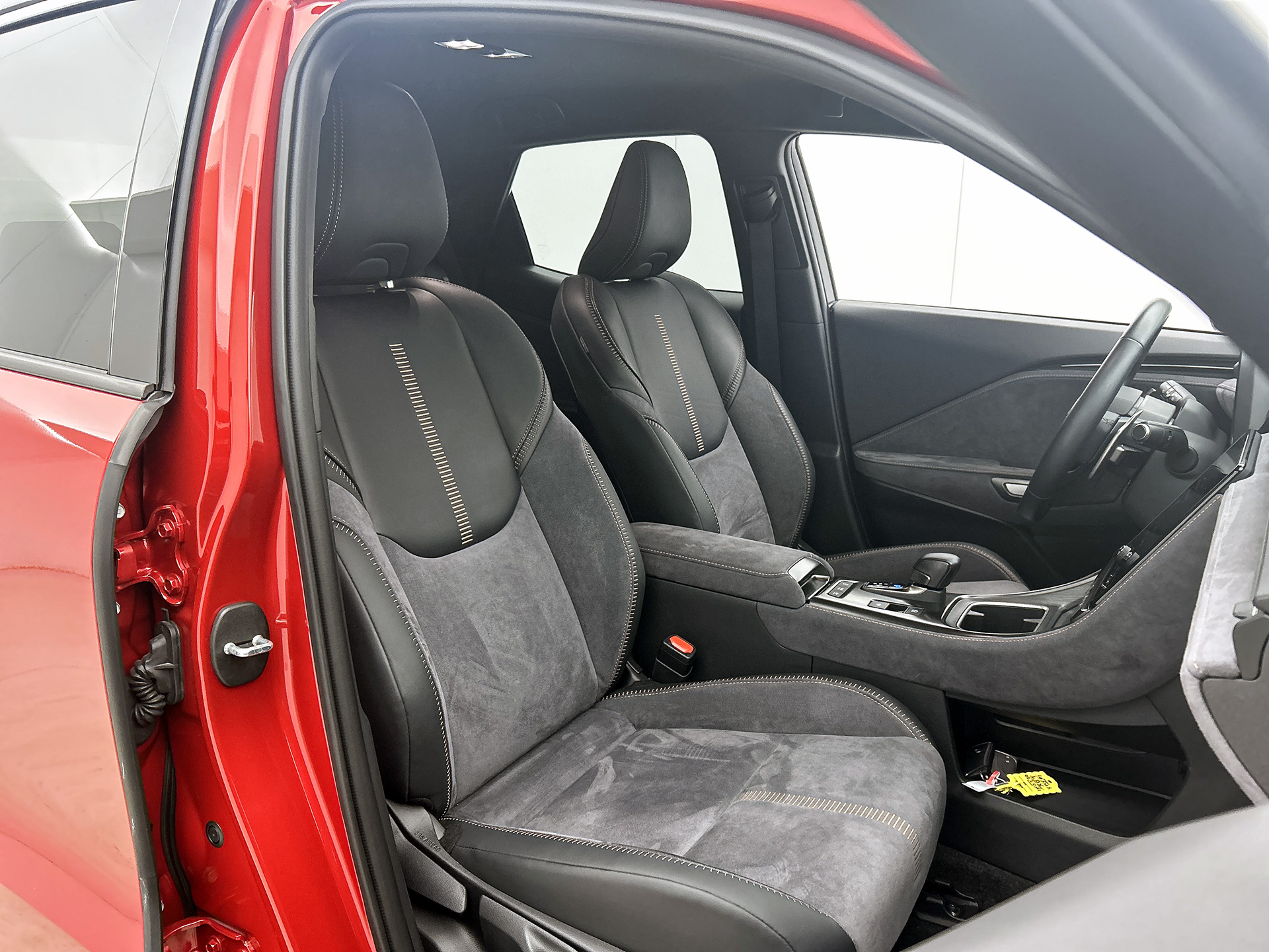 Foto van Lexus Lexus LBX