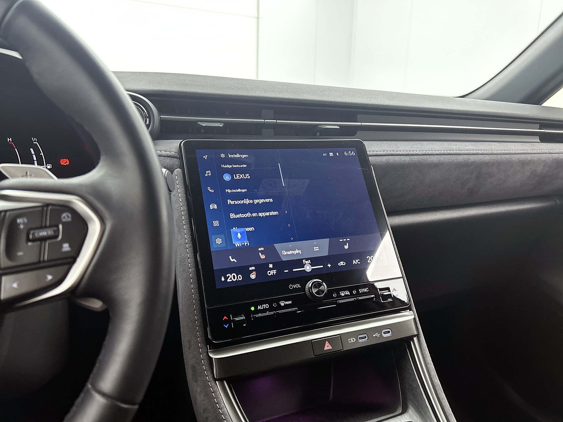 Foto van Lexus Lexus LBX