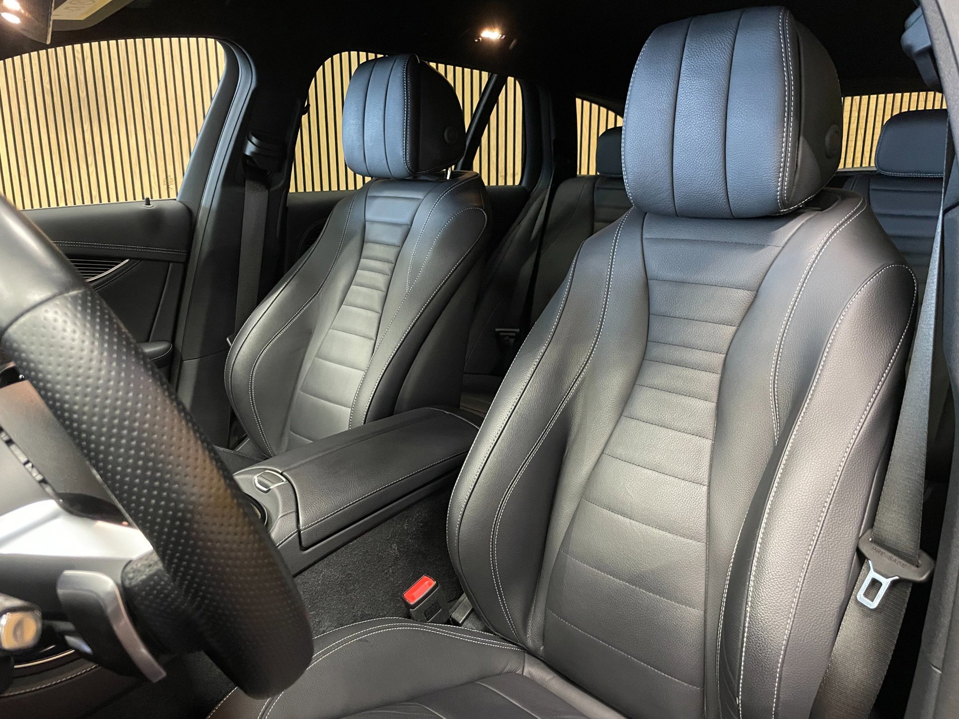 Foto van Mercedes-Benz E 300 De