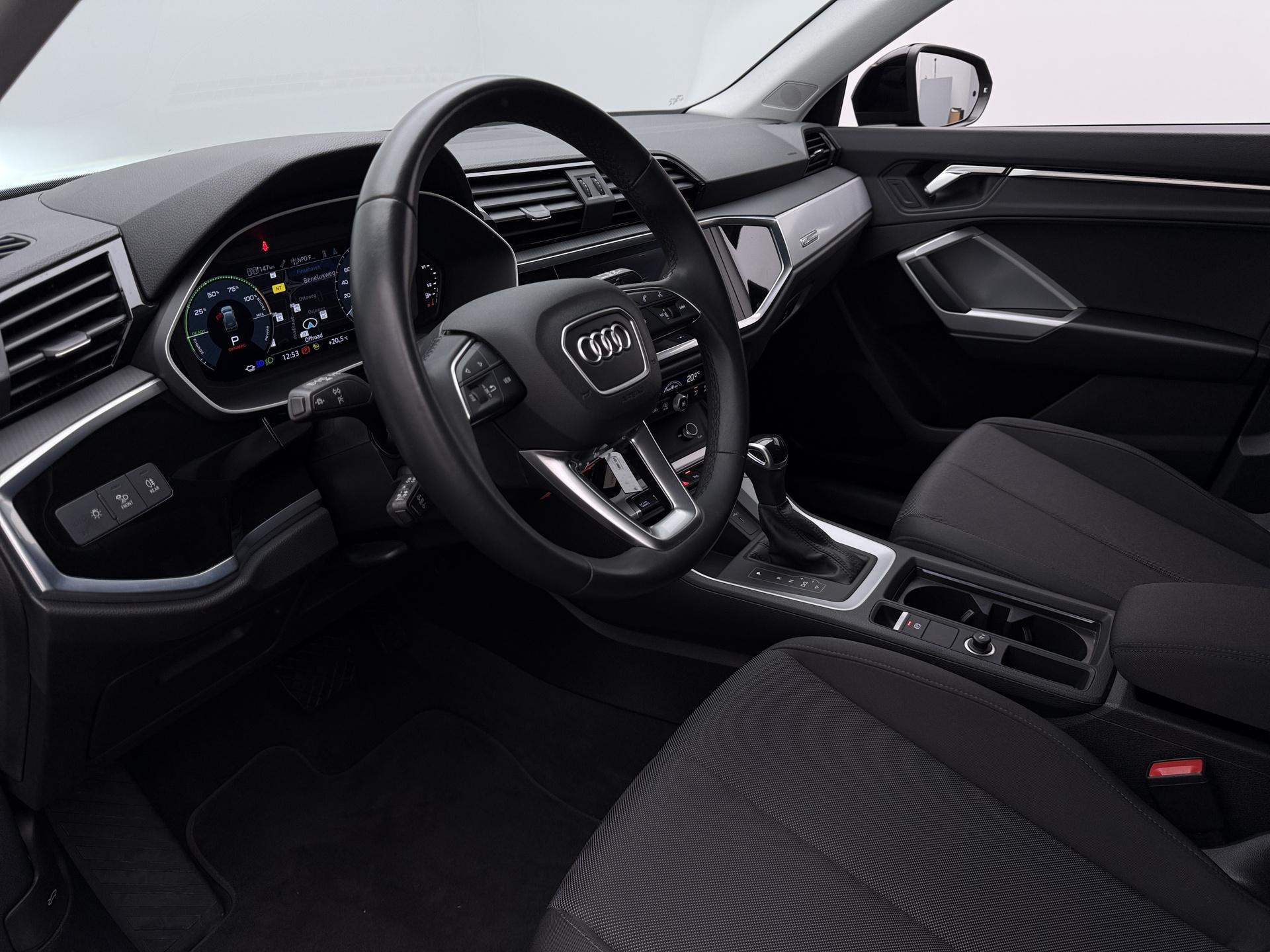 Foto van Audi Q3 E-tron