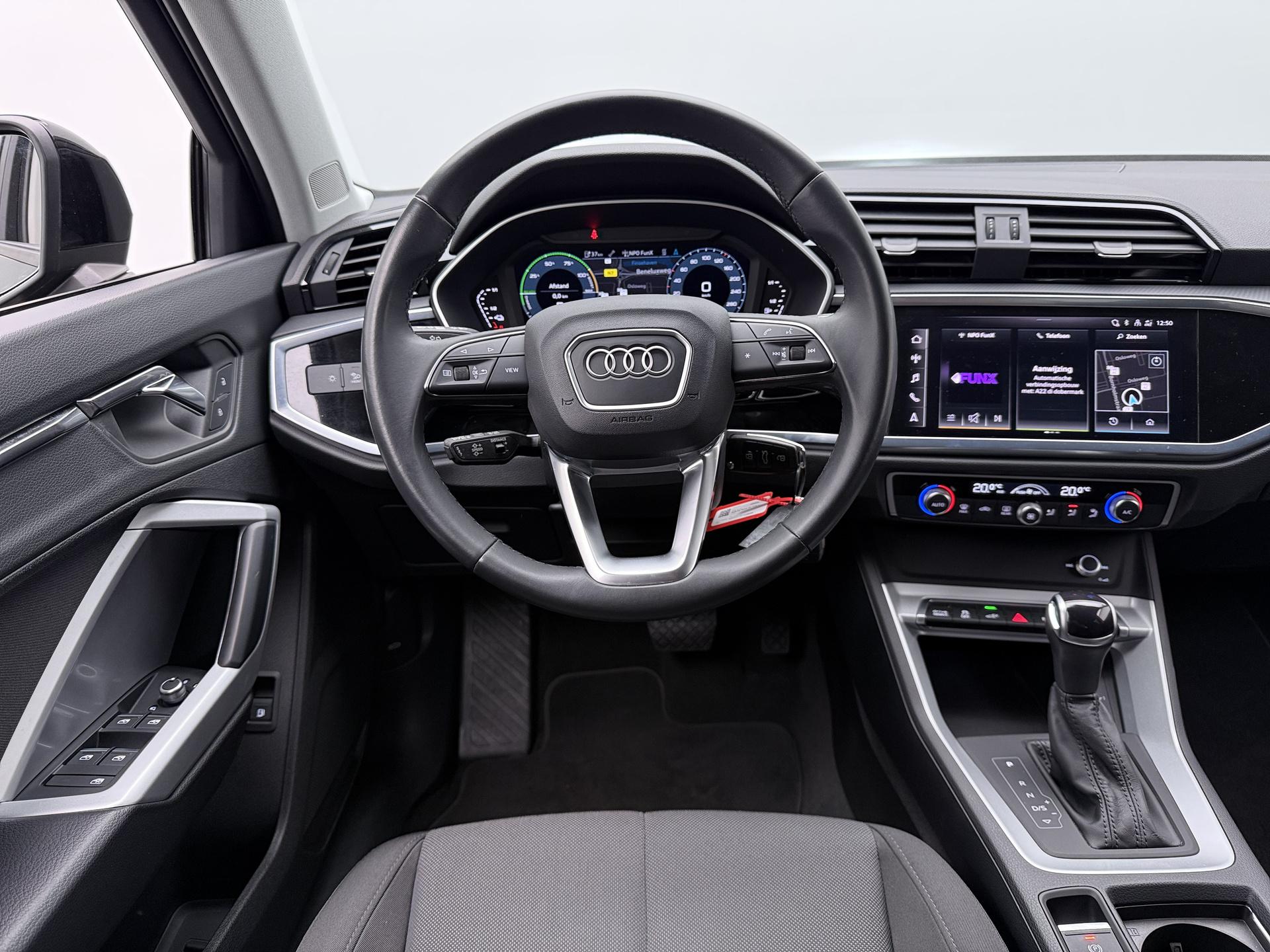 Foto van Audi Q3 E-tron