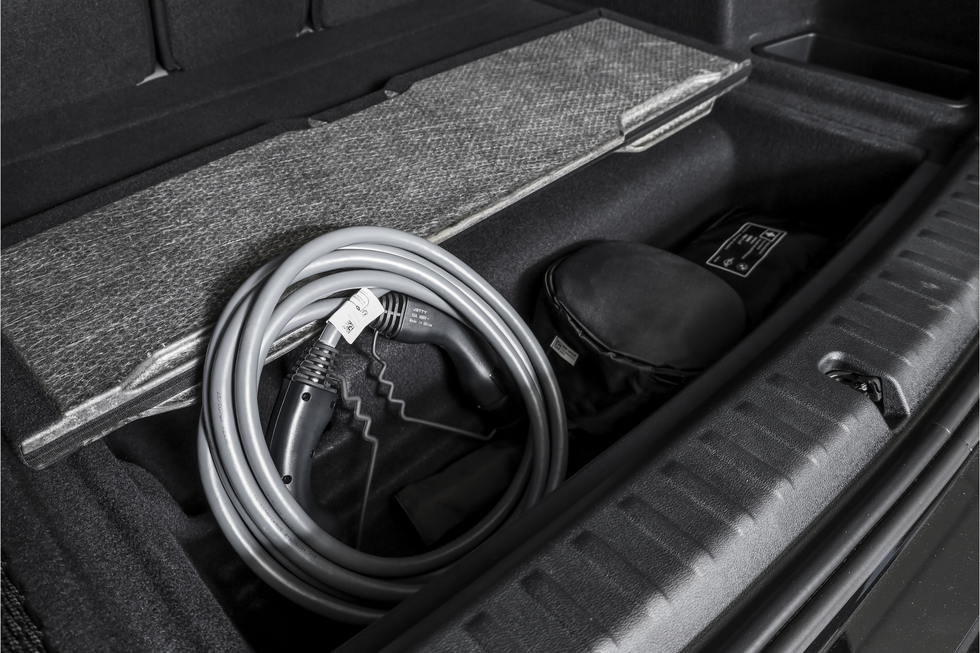 Foto van BMW X1 Xdrive25e