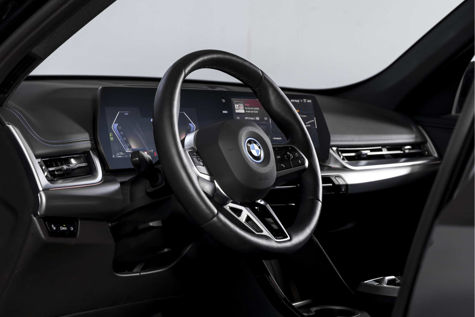 Foto van BMW X1 Xdrive25e