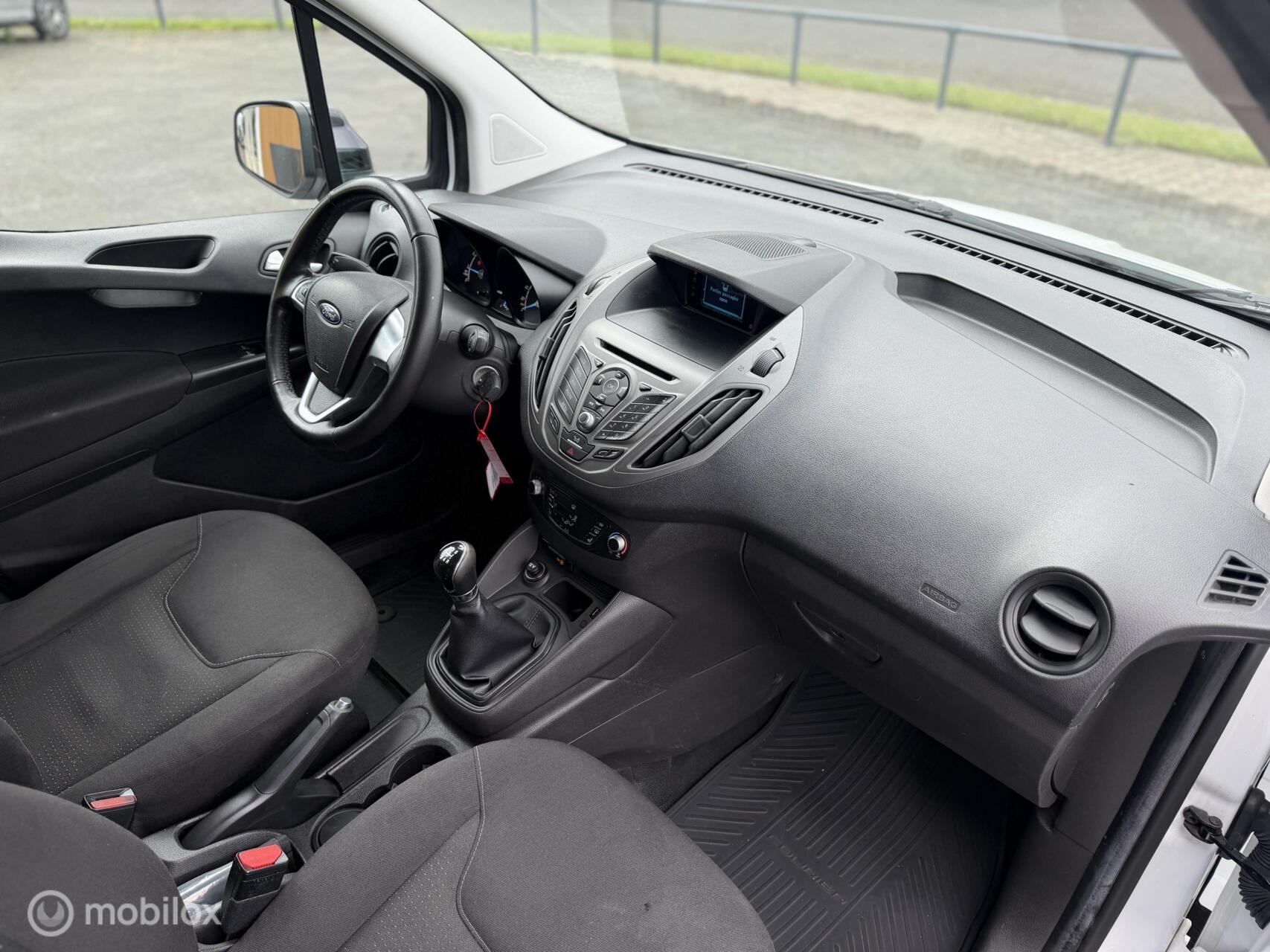 Foto van Ford Transit Courier