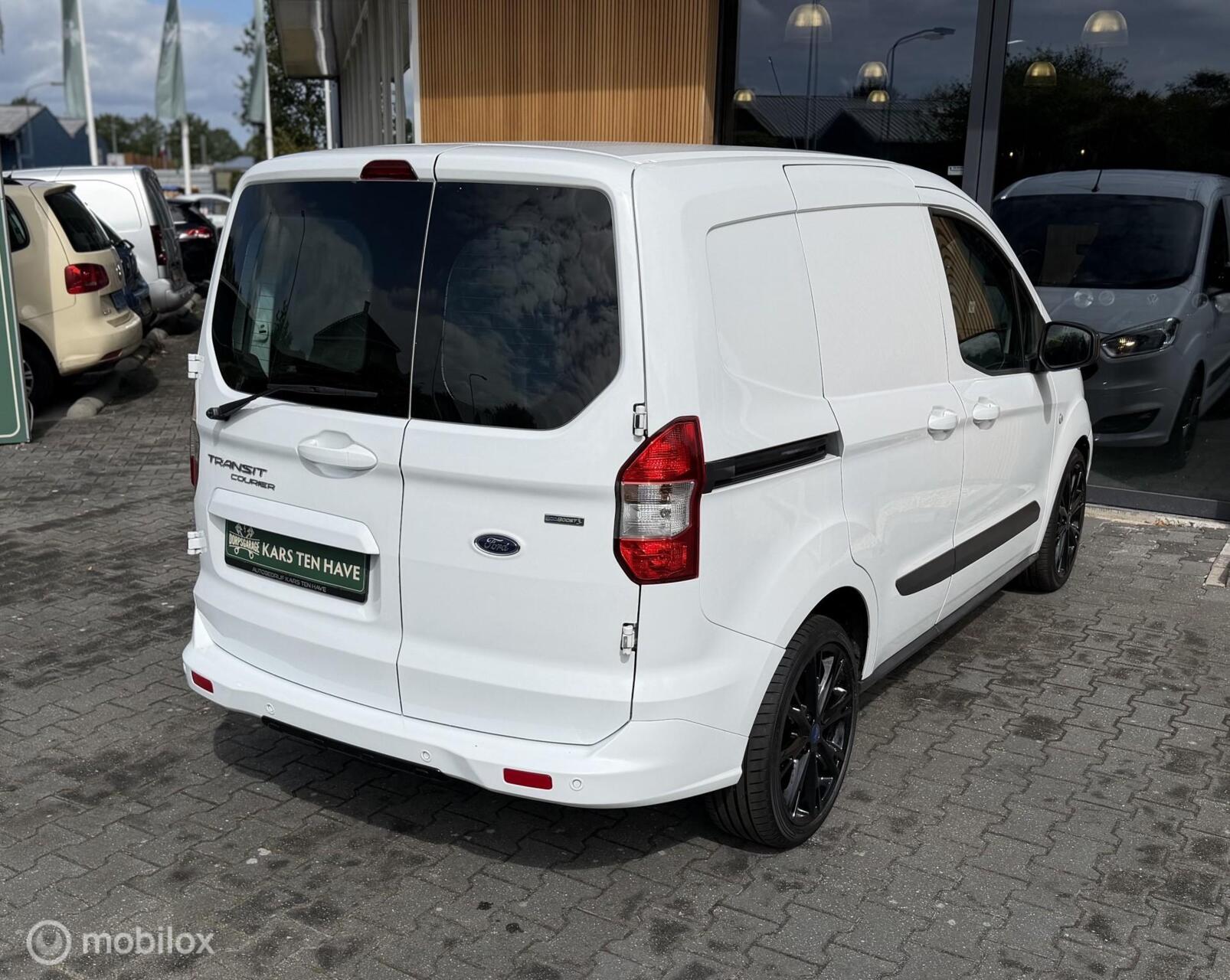 Foto van Ford Transit Courier