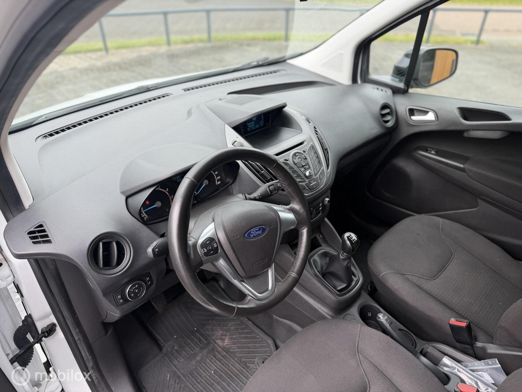 Foto van Ford Transit Courier