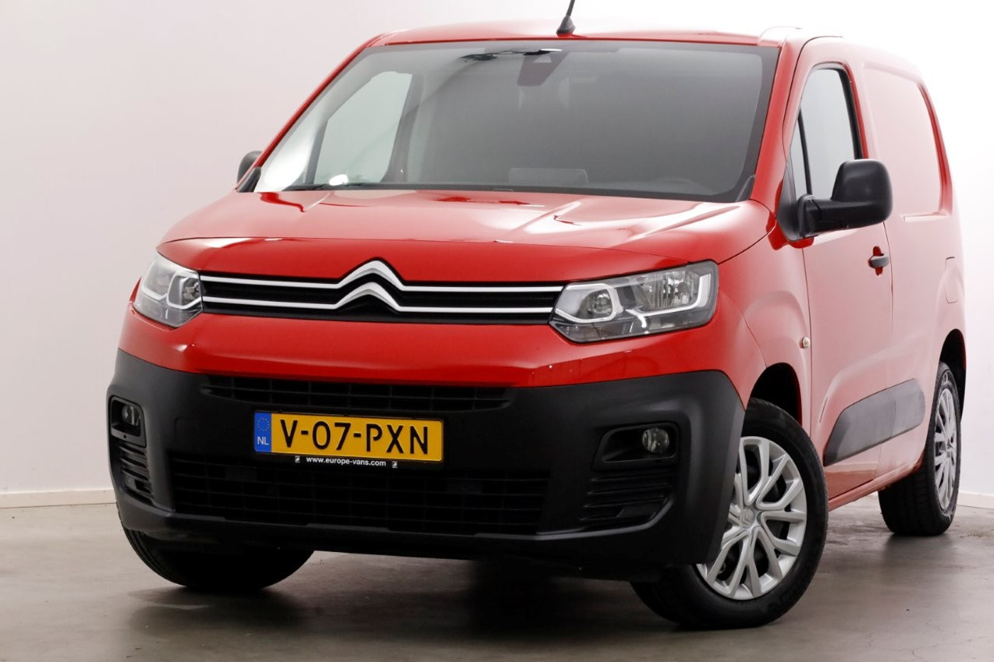 Citroen Berlingo 1.2 PureTech 130pk Benzine Automaat Airco/Nav/3Pers. 02-2020 2020 - voorkant