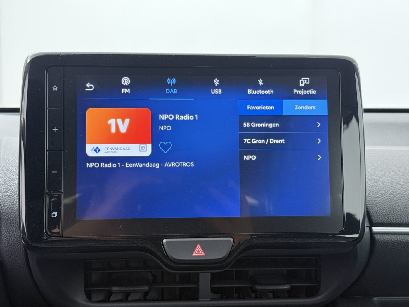 Foto van Mazda 2 Hybrid