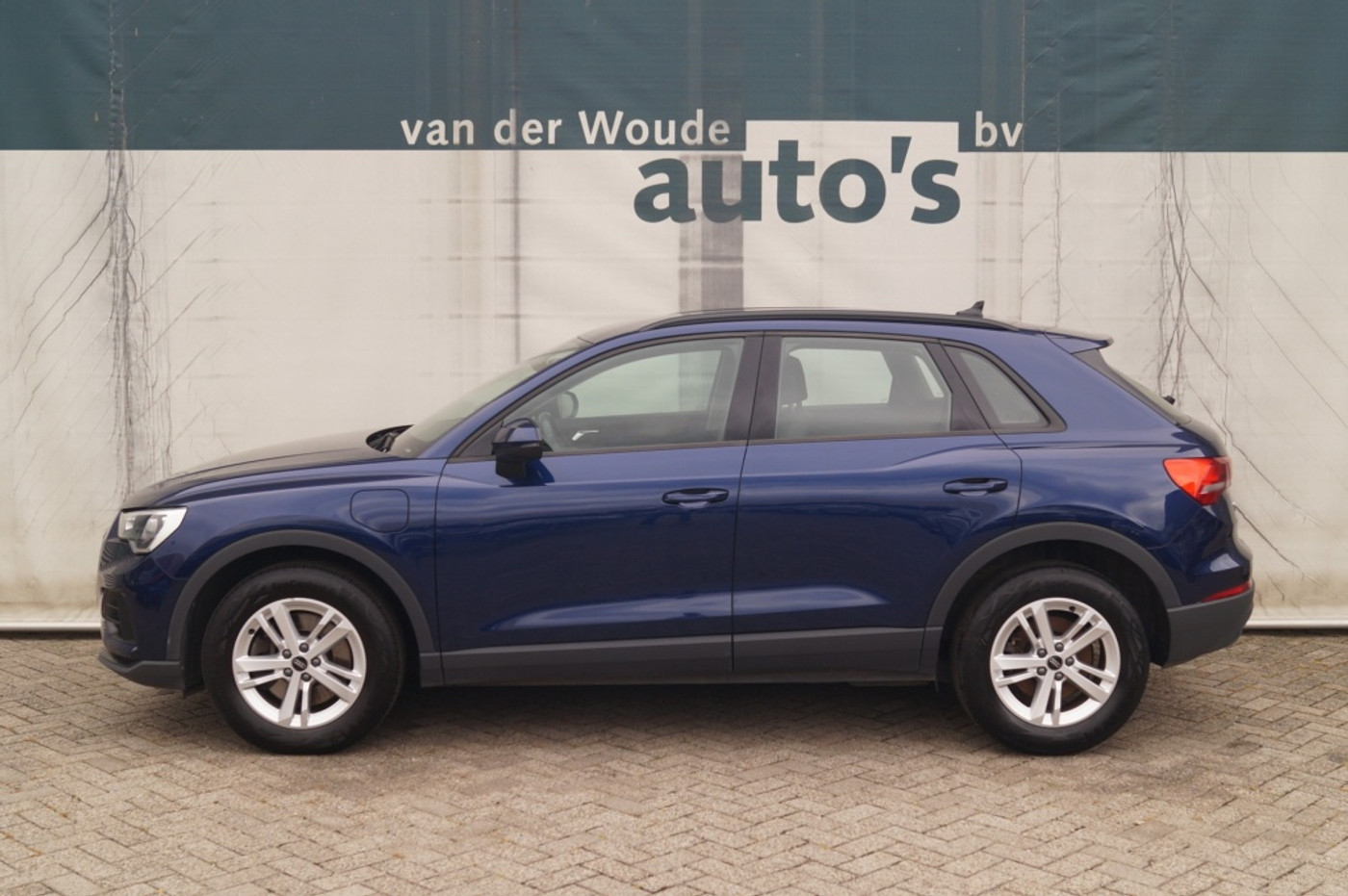 Audi Q3 E-tron 45 TFSI e PHEV Edition -LEER-LED-PDC-NAVI- 2022 - voorkant