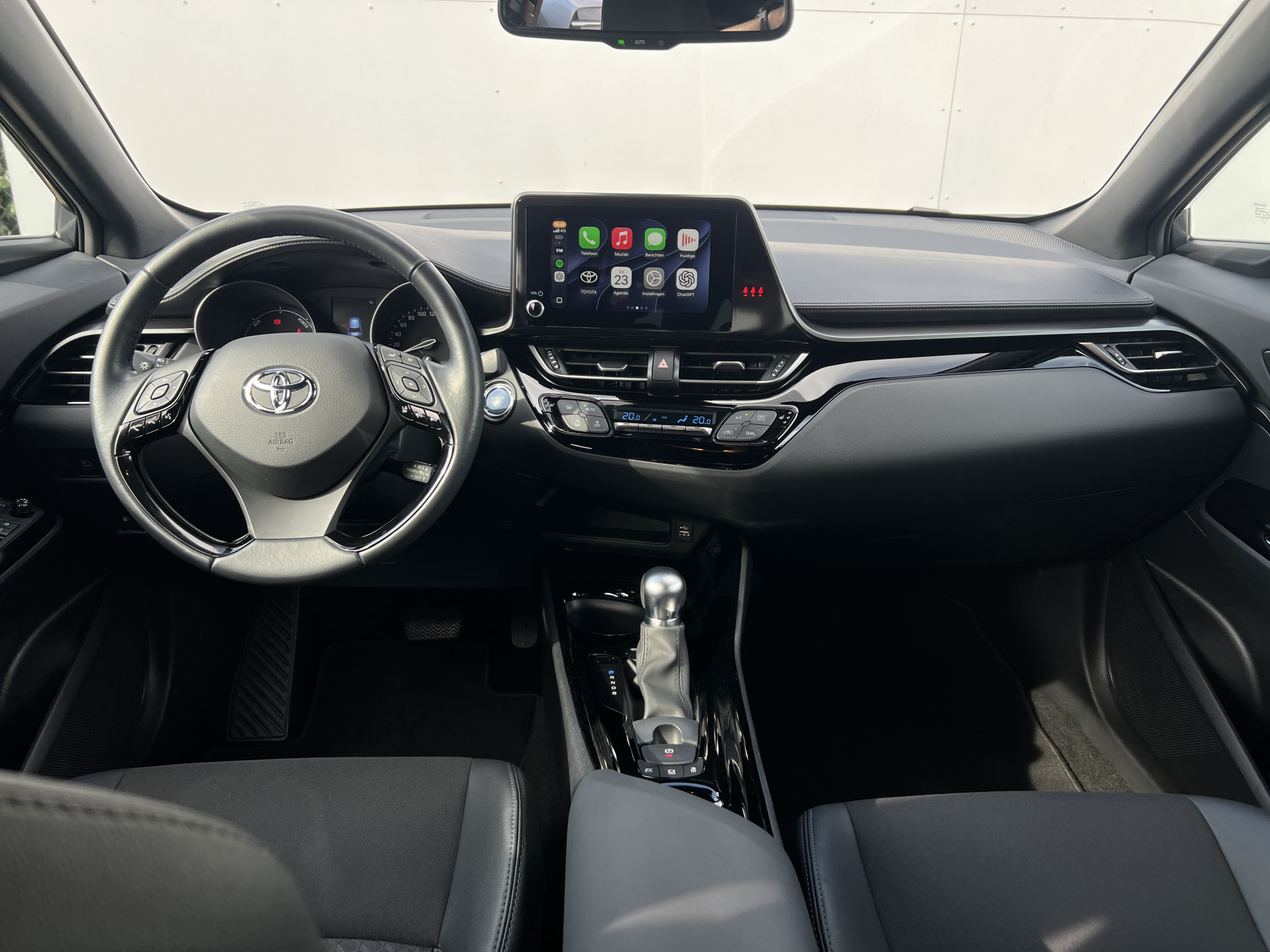 Foto van Toyota C-hr