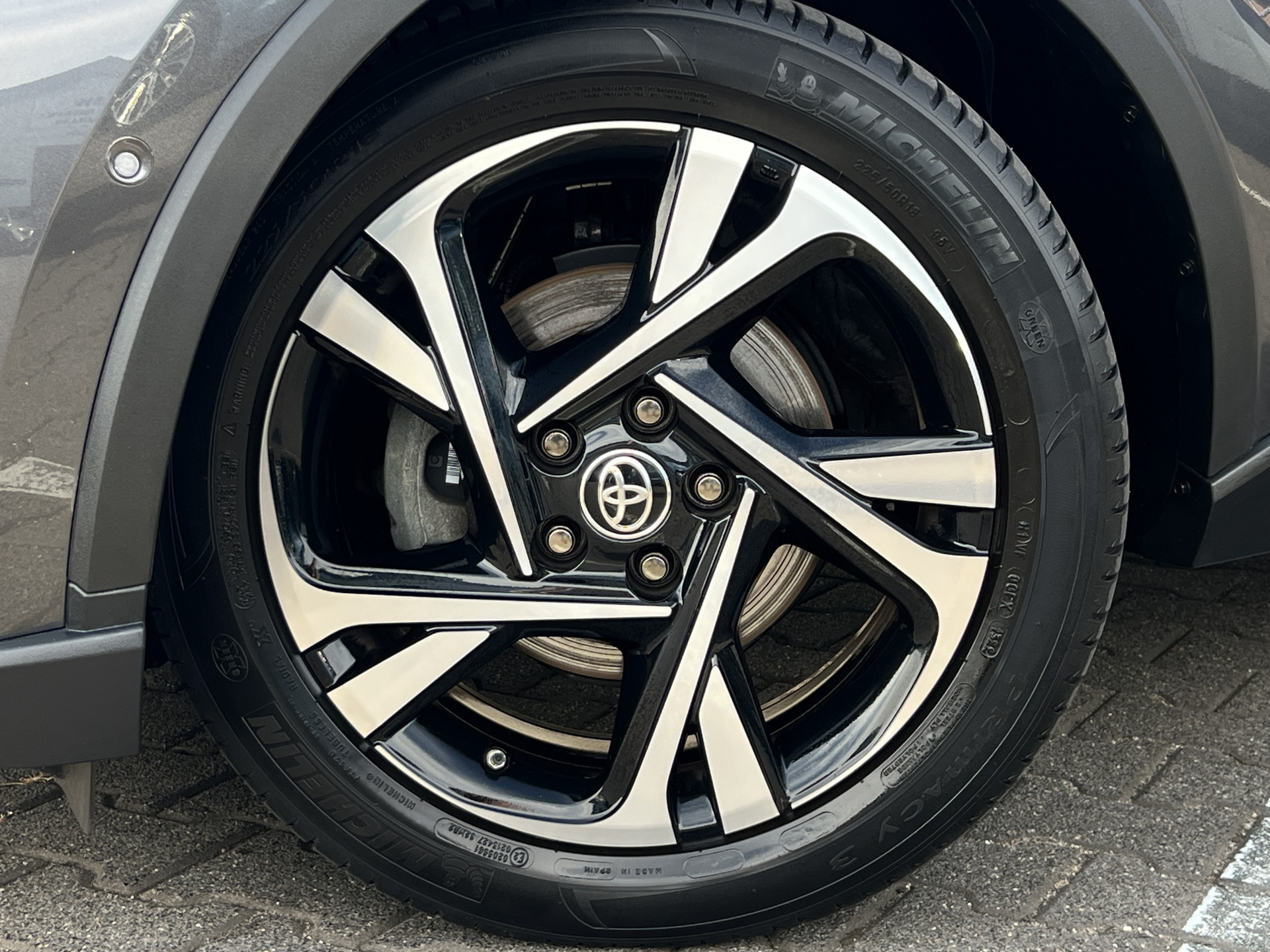 Foto van Toyota C-hr