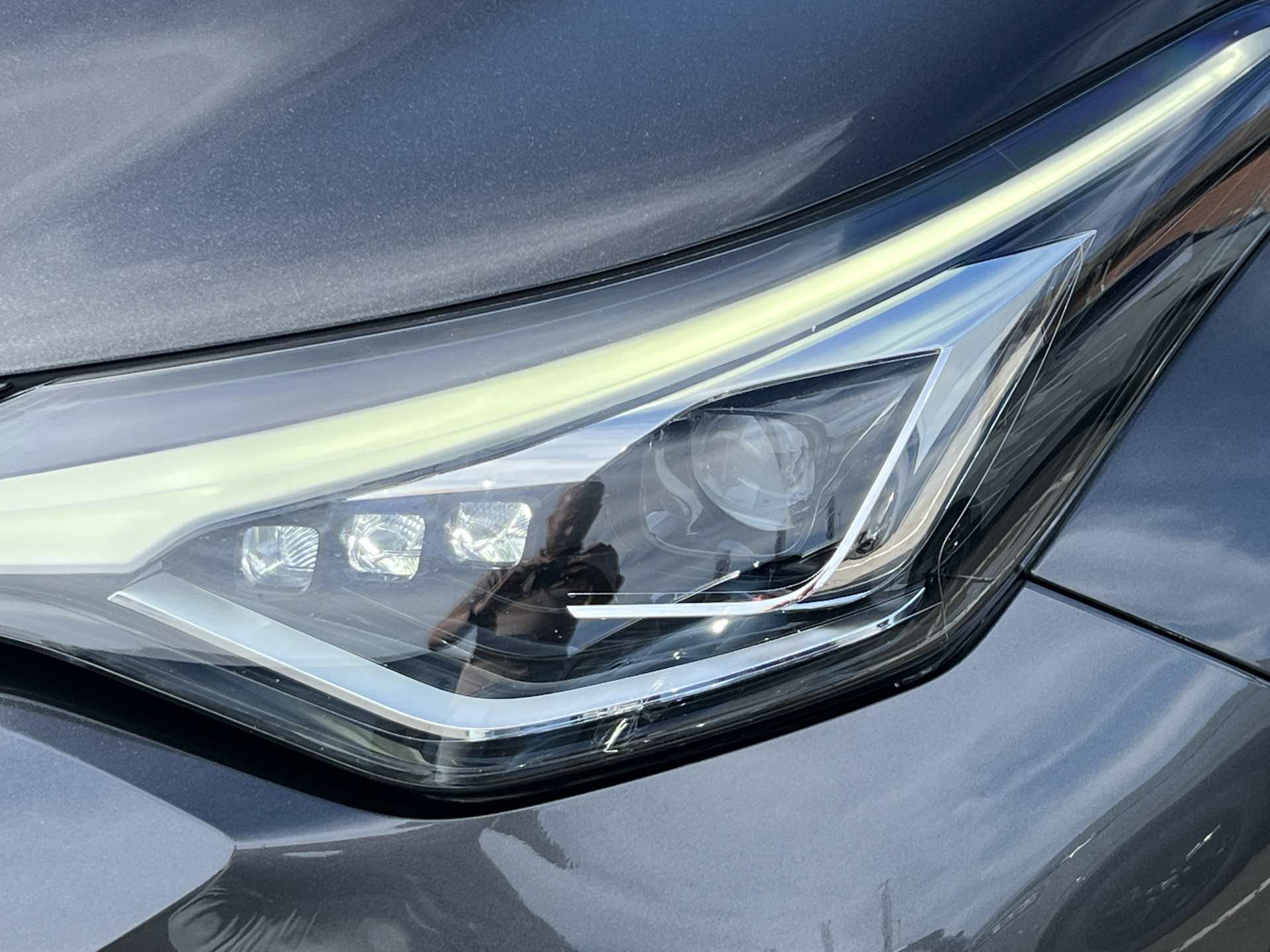 Foto van Toyota C-hr
