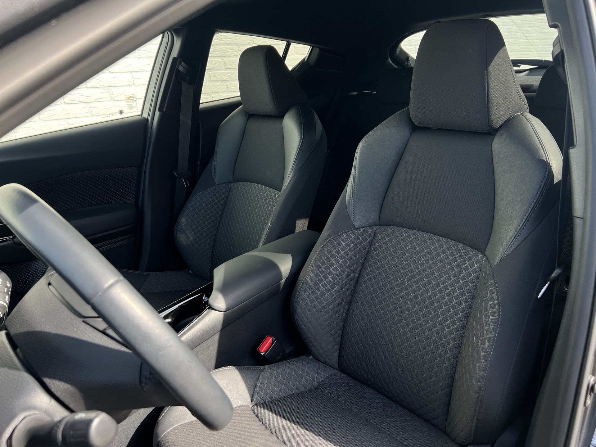 Foto van Toyota C-hr