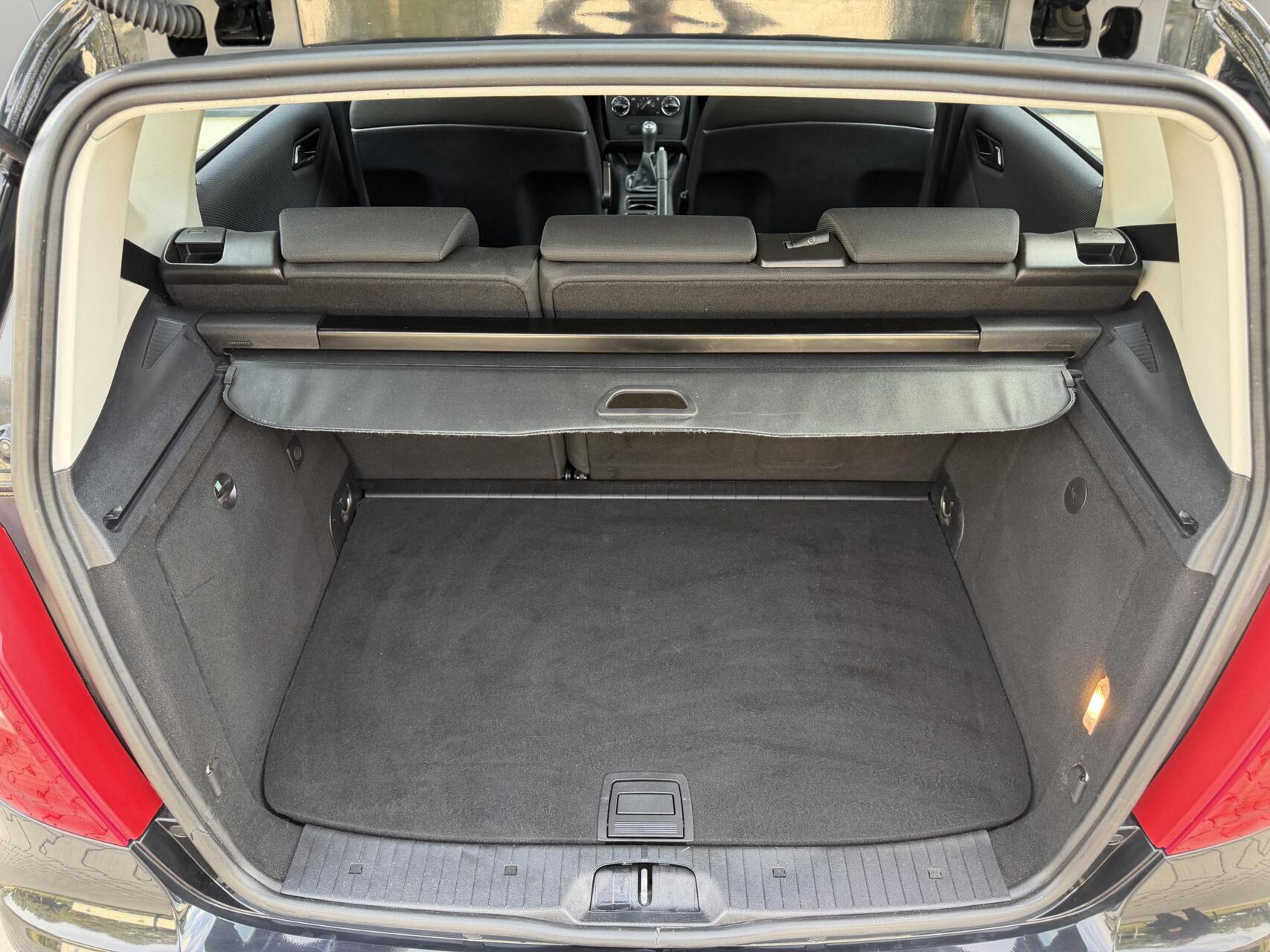 Foto van Mercedes-Benz A 160