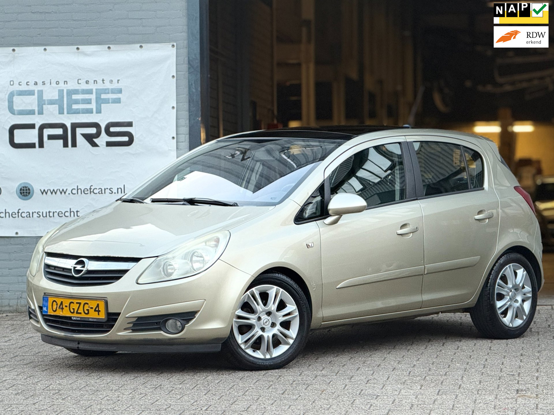 Opel Corsa 1.4|NAP|AIRCO|PANO|PARKEERSENSOR|CRUISE|HALFLEER! 2008 - voorkant