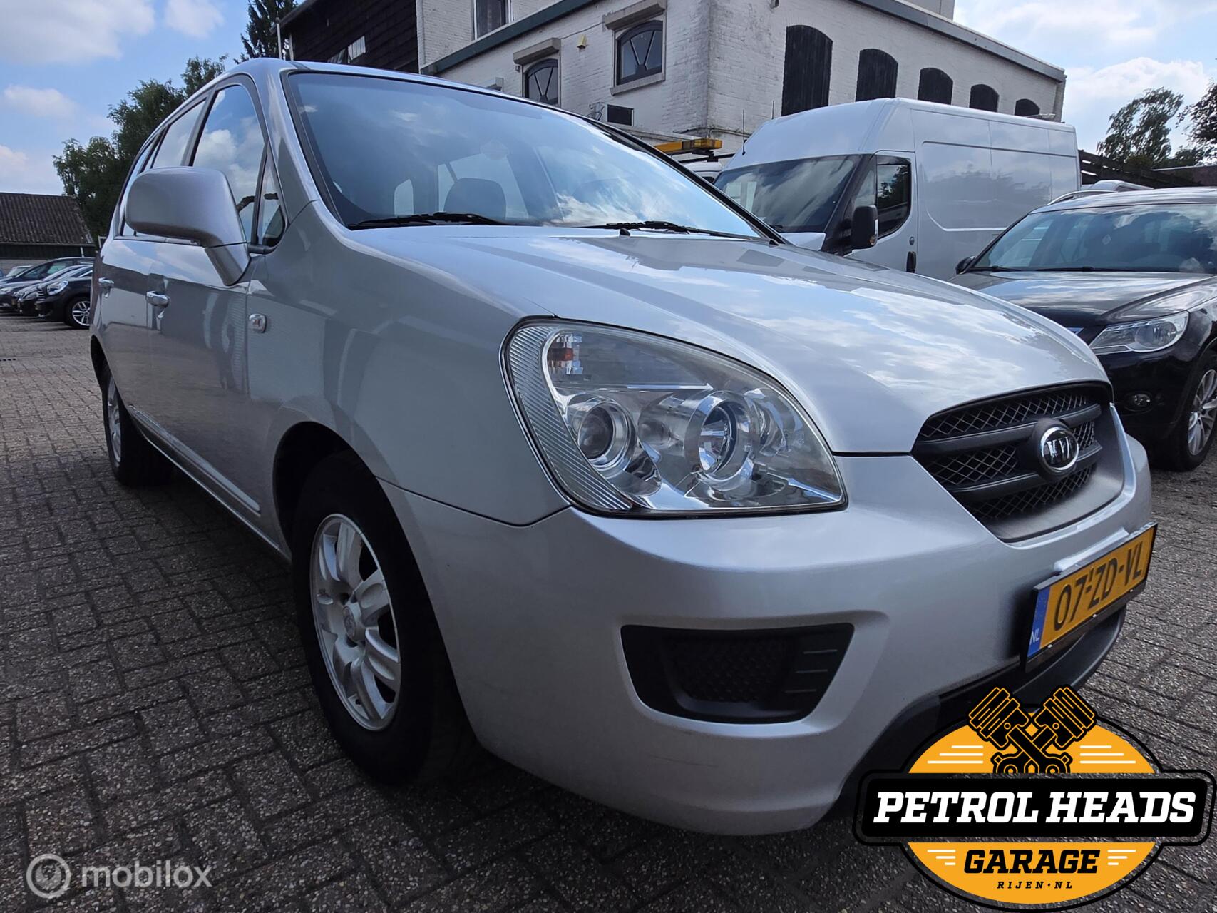 Kia Carens 2.0 CVVT X-tra | Trekhaak | Airco | 2e eig. | NAP 2008 - voorkant