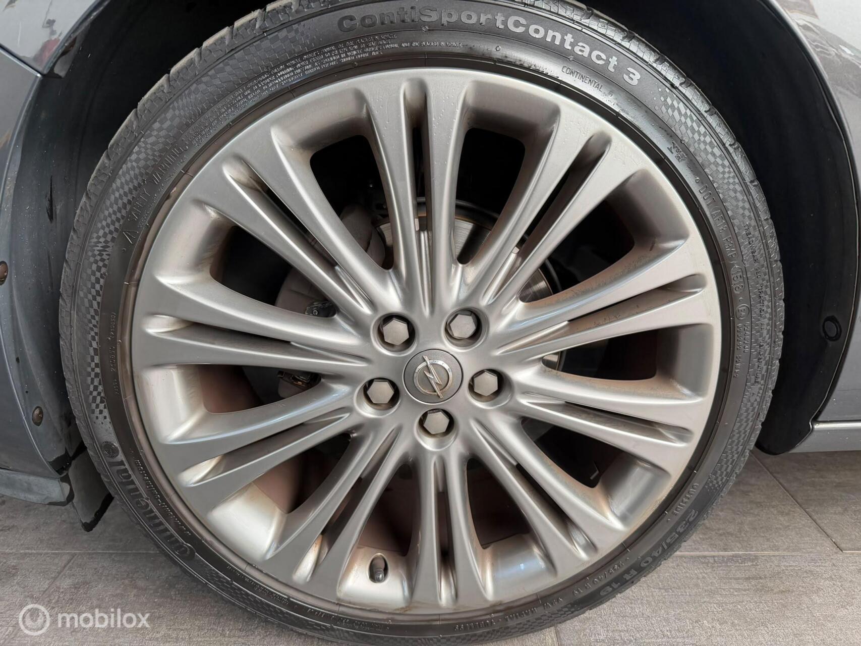 Foto van Opel Astra Notchback