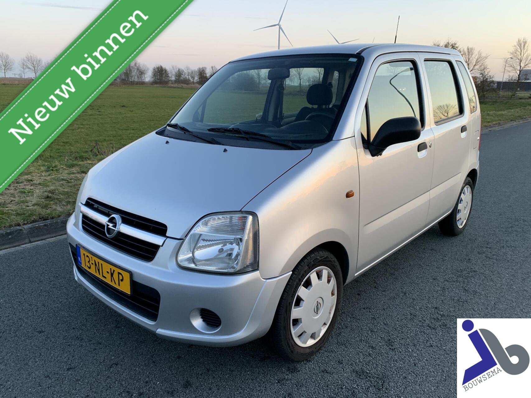 Opel Agila 1.0-12V Essentia 2003 - voorkant