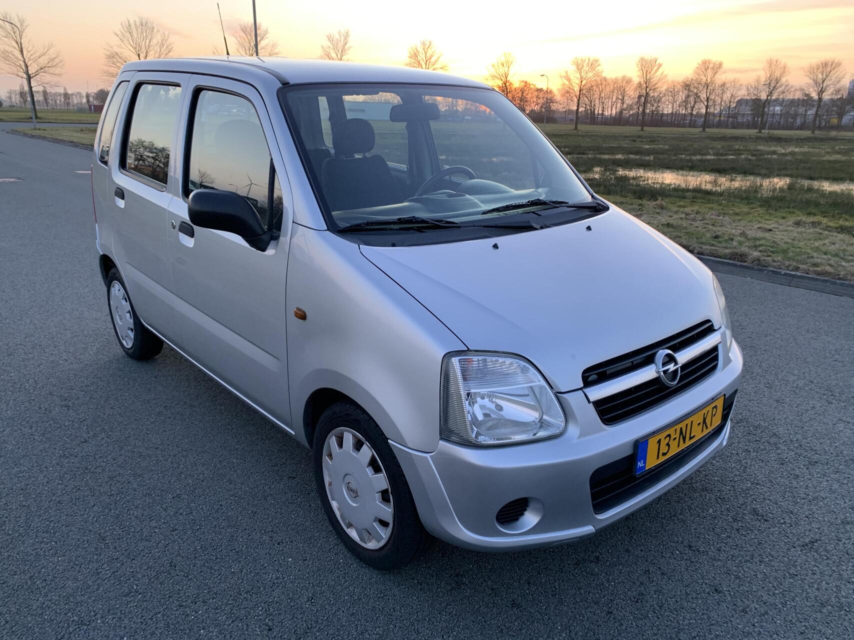 Foto van Opel Agila