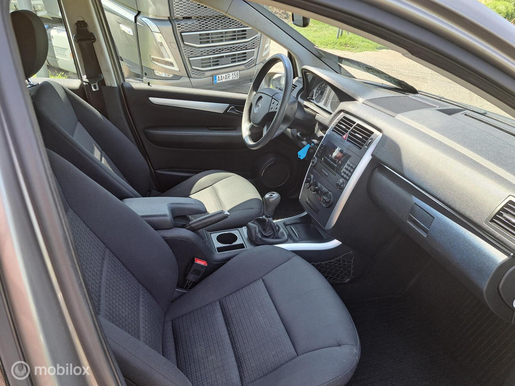 Foto van Mercedes-Benz B 150