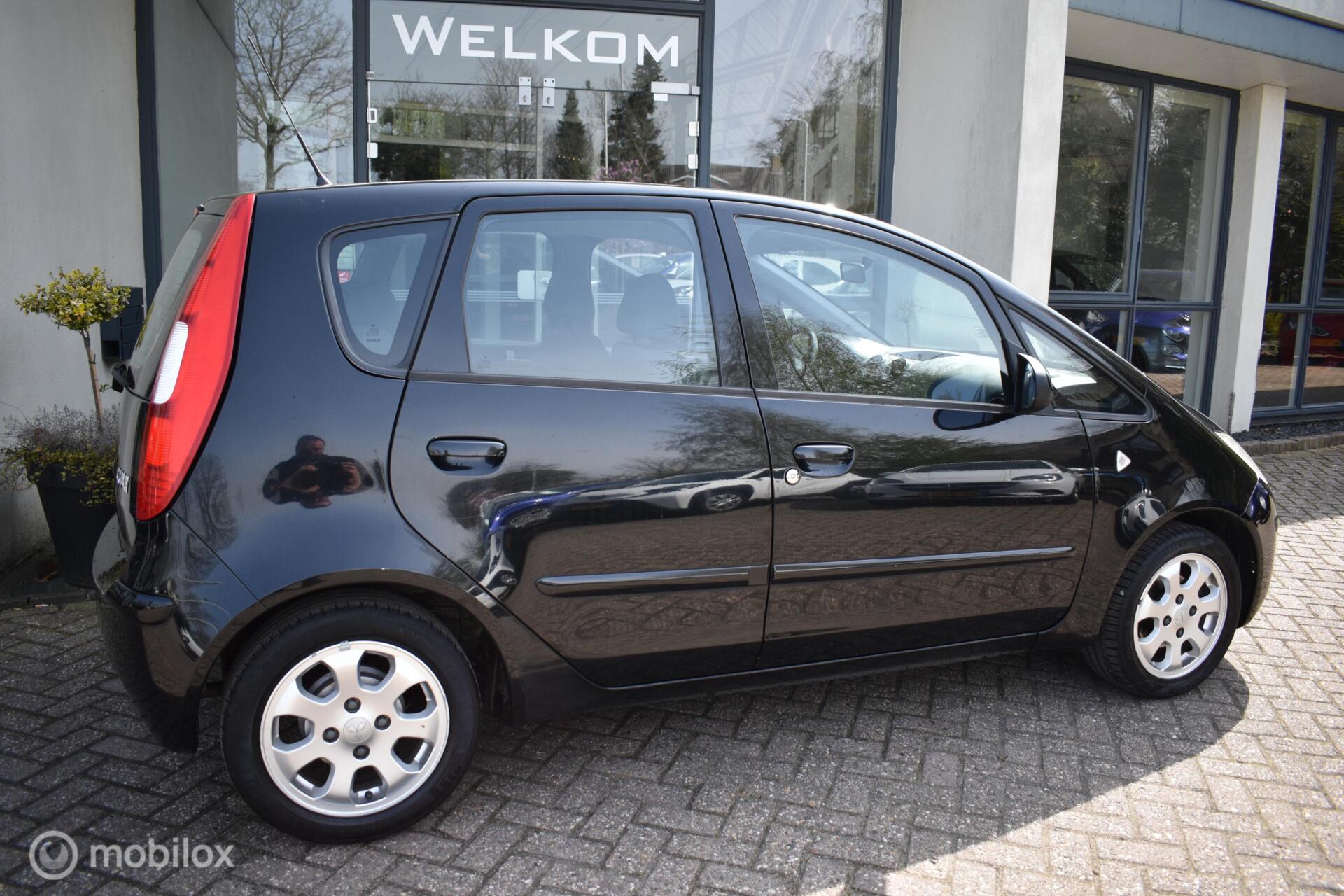Foto van Mitsubishi Mitsubishi Colt