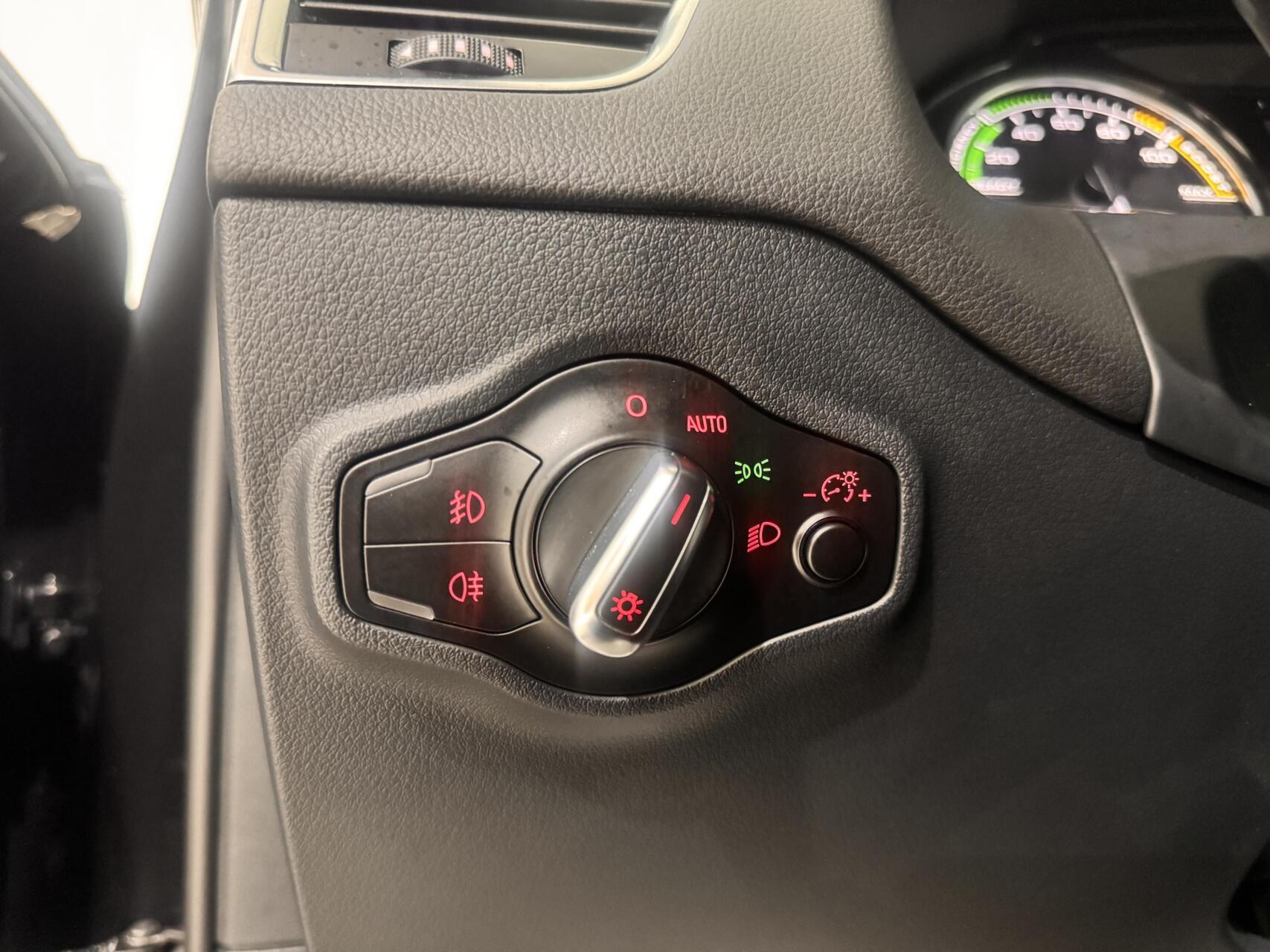 Foto van Audi Audi Q5 Hybrid