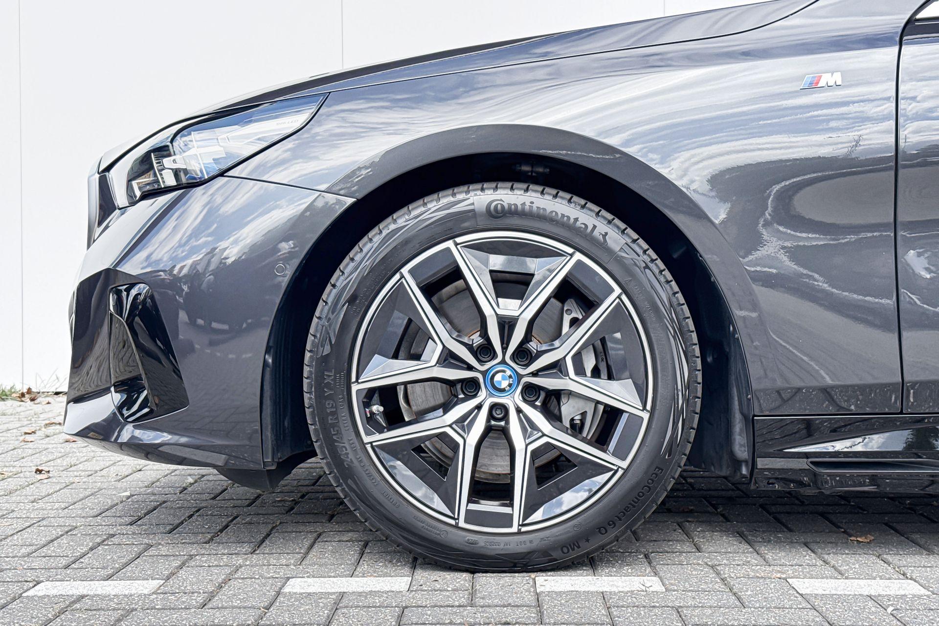 Foto van BMW I5 Edrive40