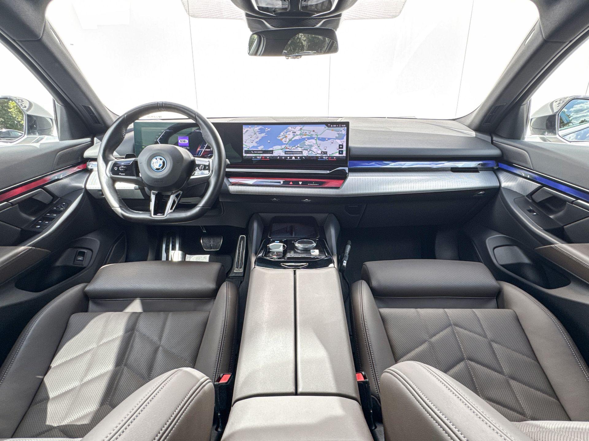 Foto van BMW I5 Edrive40