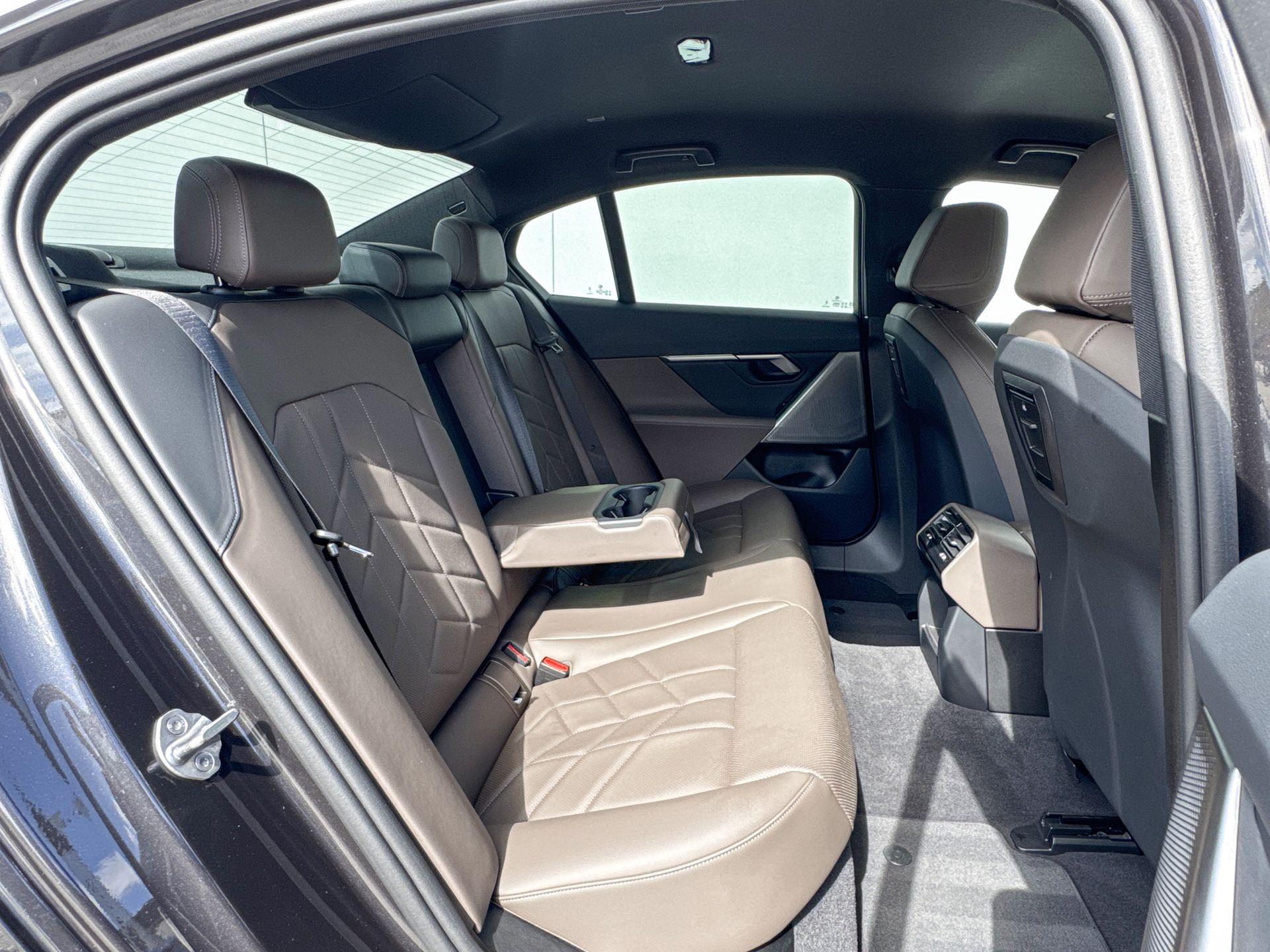 Foto van BMW I5 Edrive40