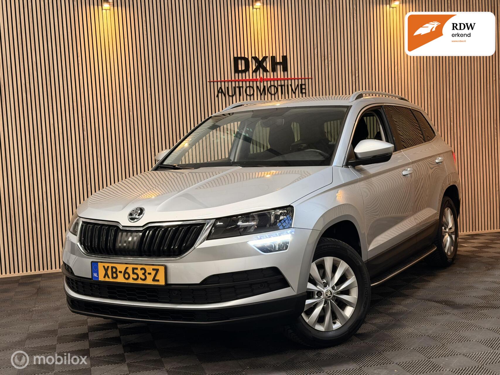 Skoda Karoq 1.0 TSI Clever Ed. AUTOMAAT VIRTUAL CARPLAY DAB+ 2018 - voorkant