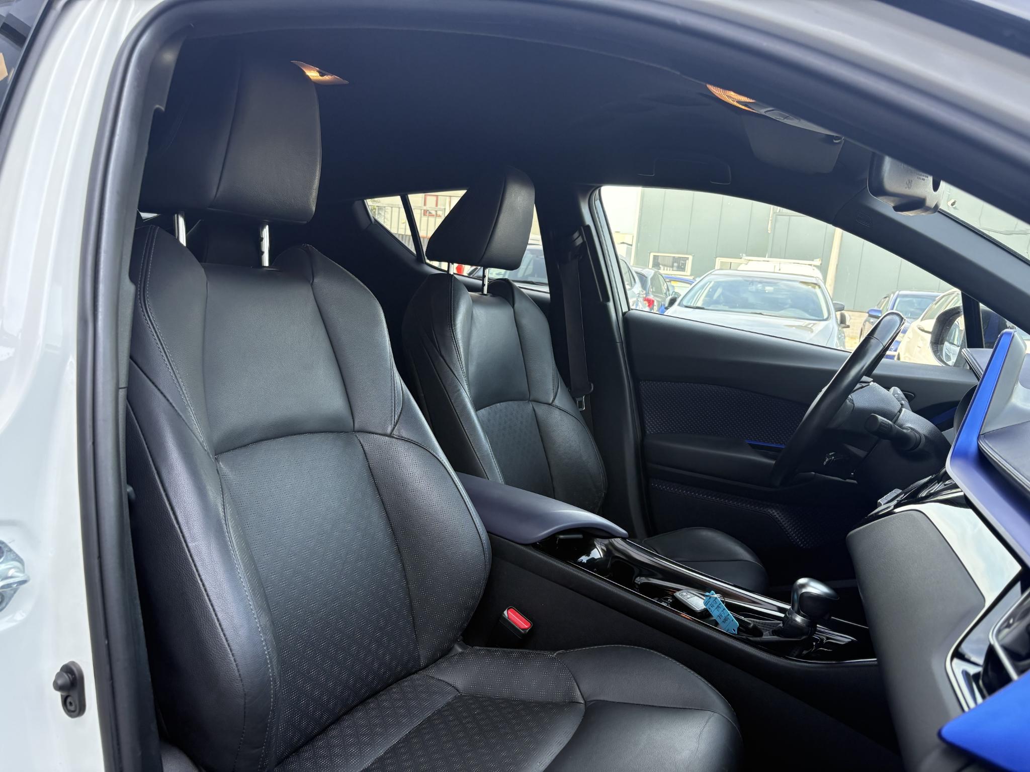Foto van Toyota Toyota C-hr
