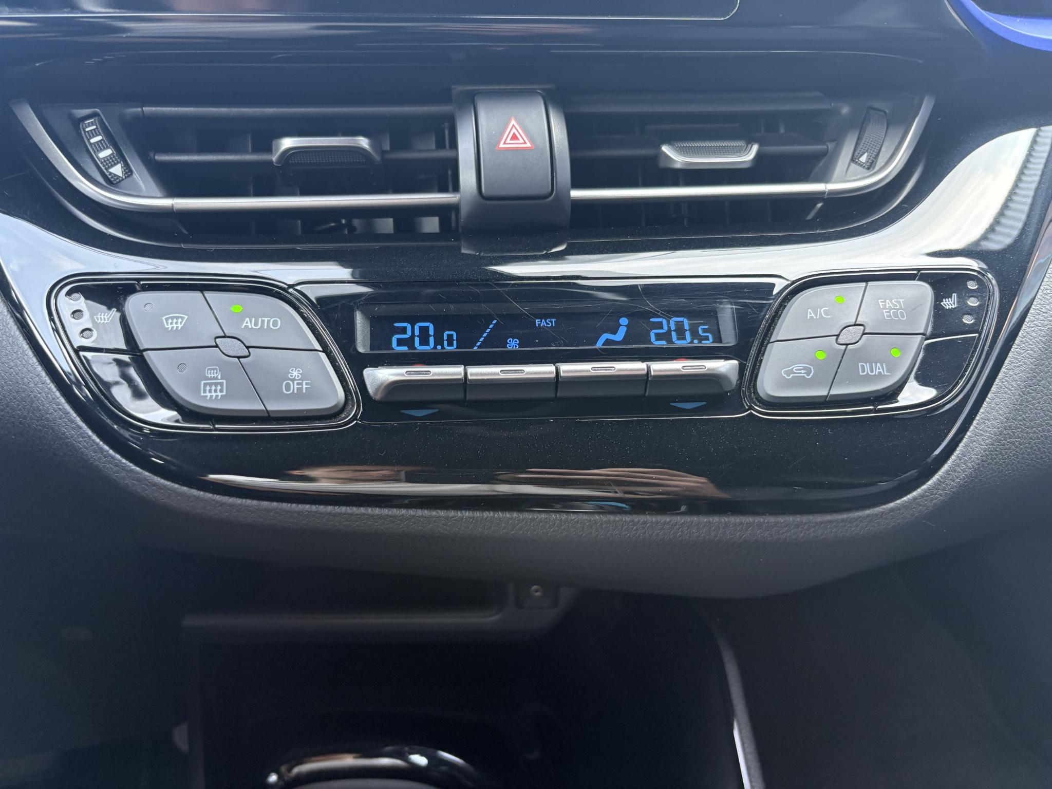 Foto van Toyota Toyota C-hr