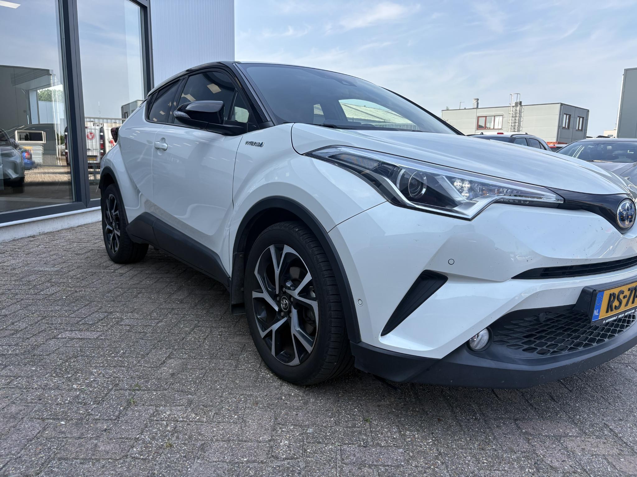 Foto van Toyota Toyota C-hr