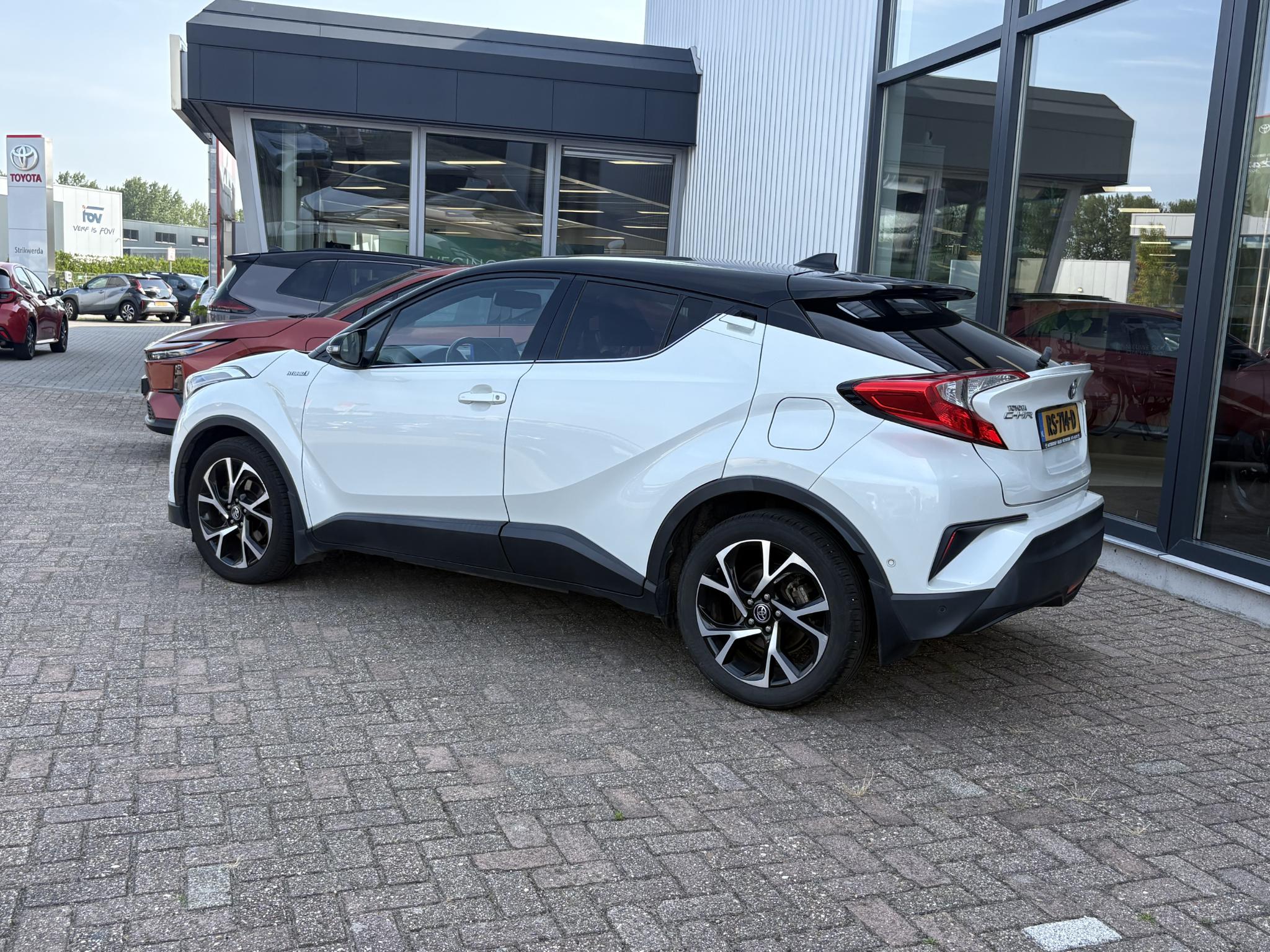 Foto van Toyota Toyota C-hr