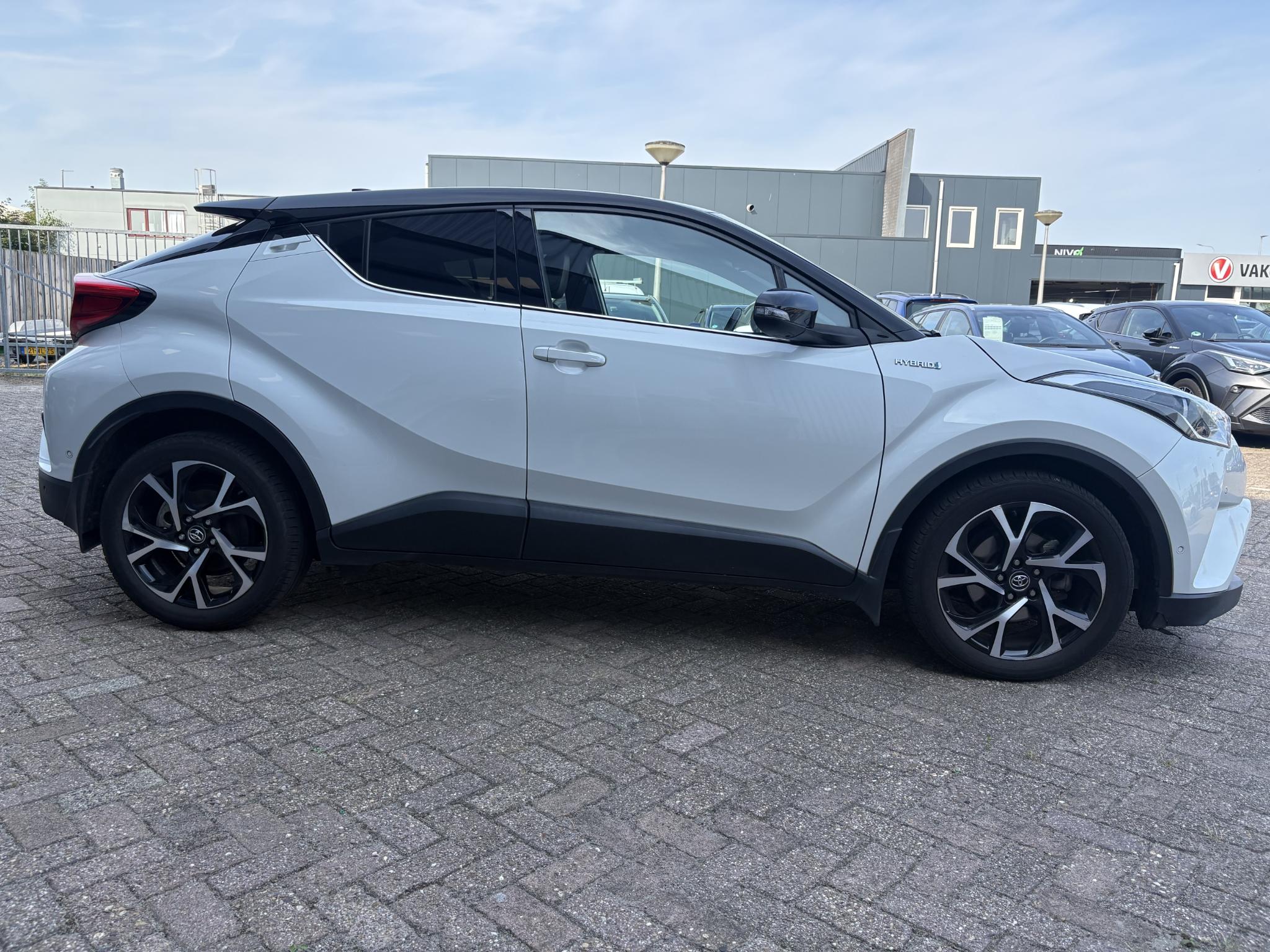 Foto van Toyota Toyota C-hr