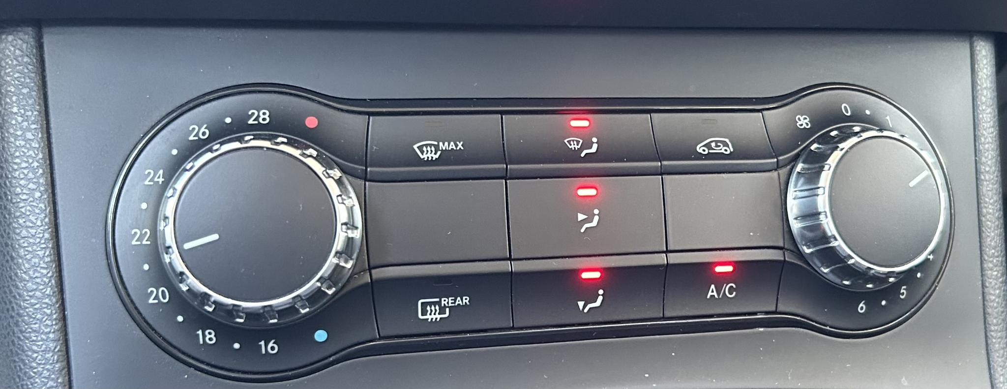 Foto van Mercedes-Benz B 180