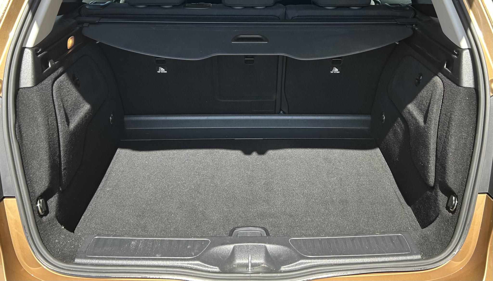 Foto van Mercedes-Benz B 180