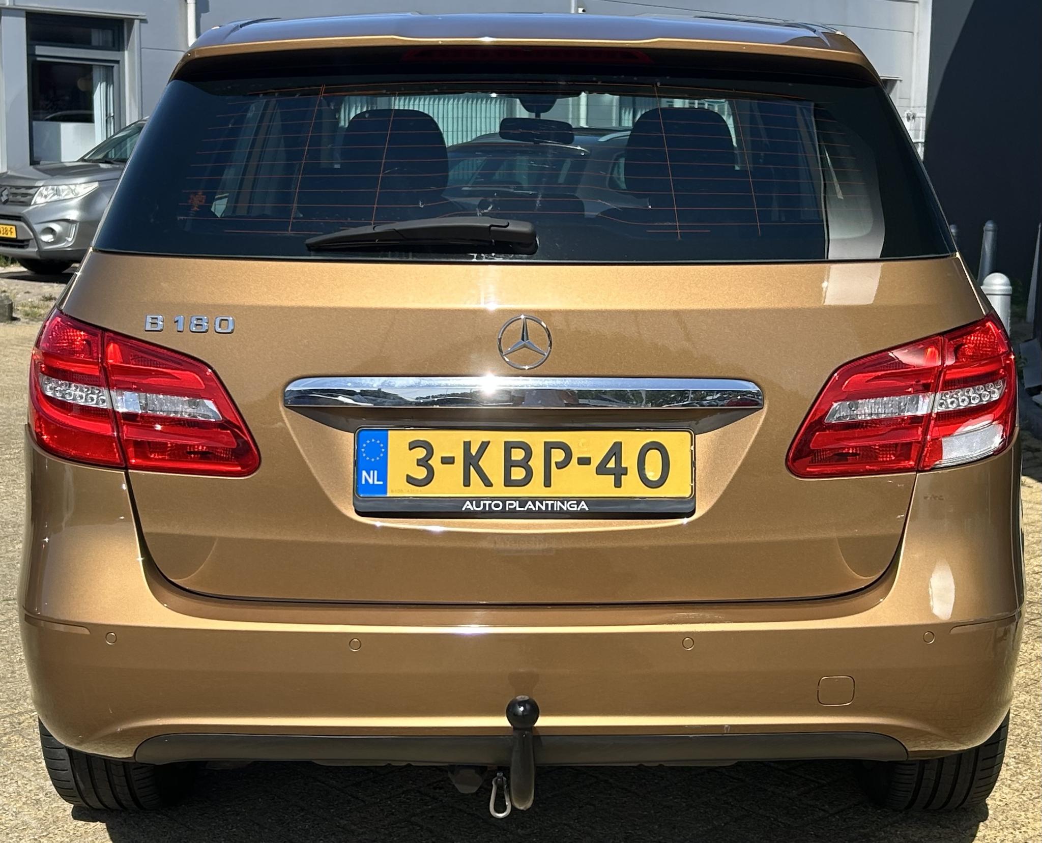 Foto van Mercedes-Benz B 180