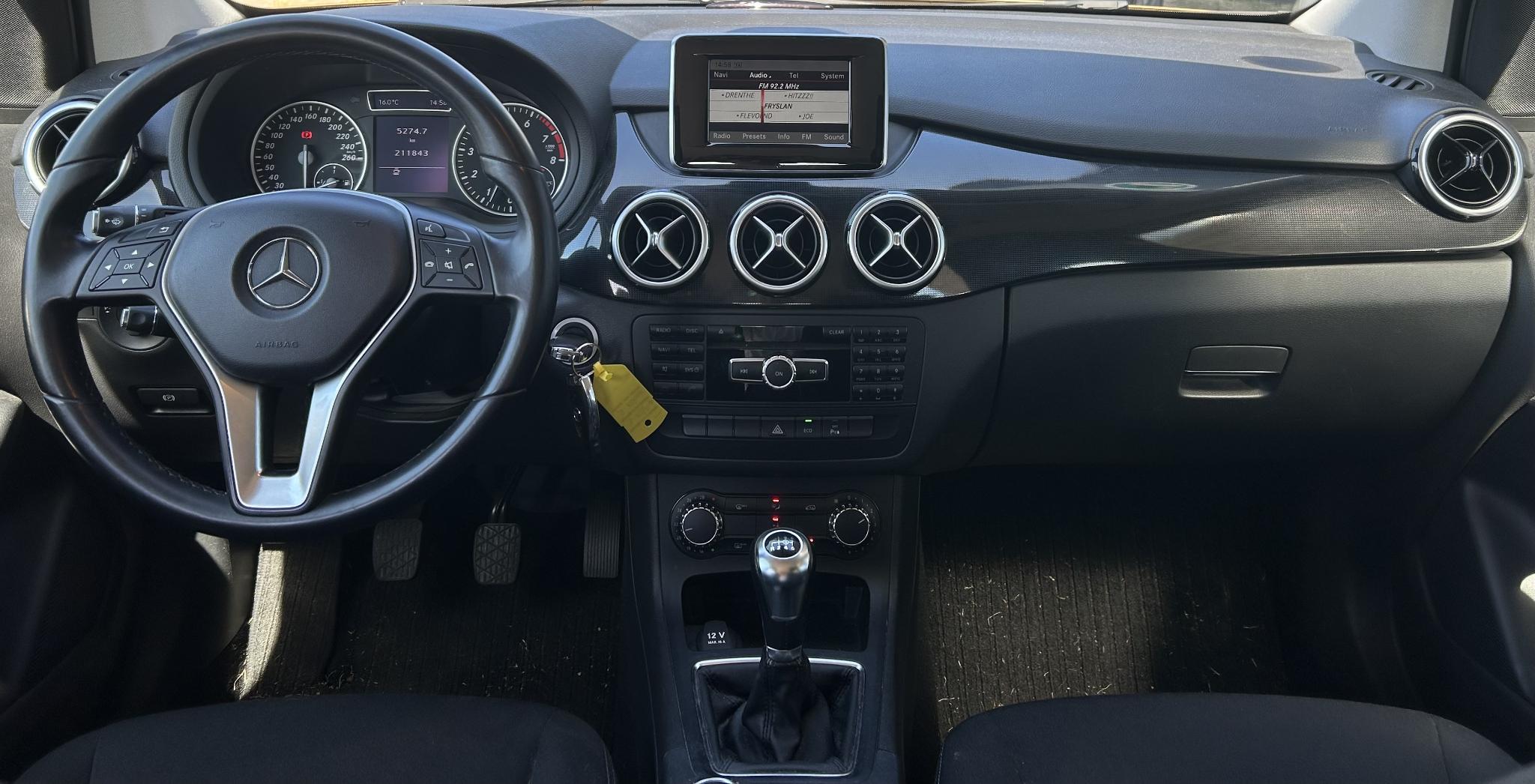 Foto van Mercedes-Benz B 180