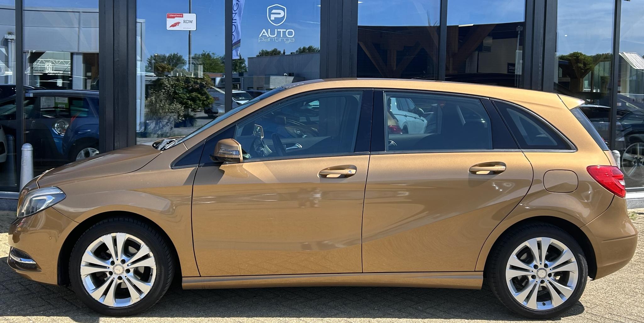 Foto van Mercedes-Benz B 180